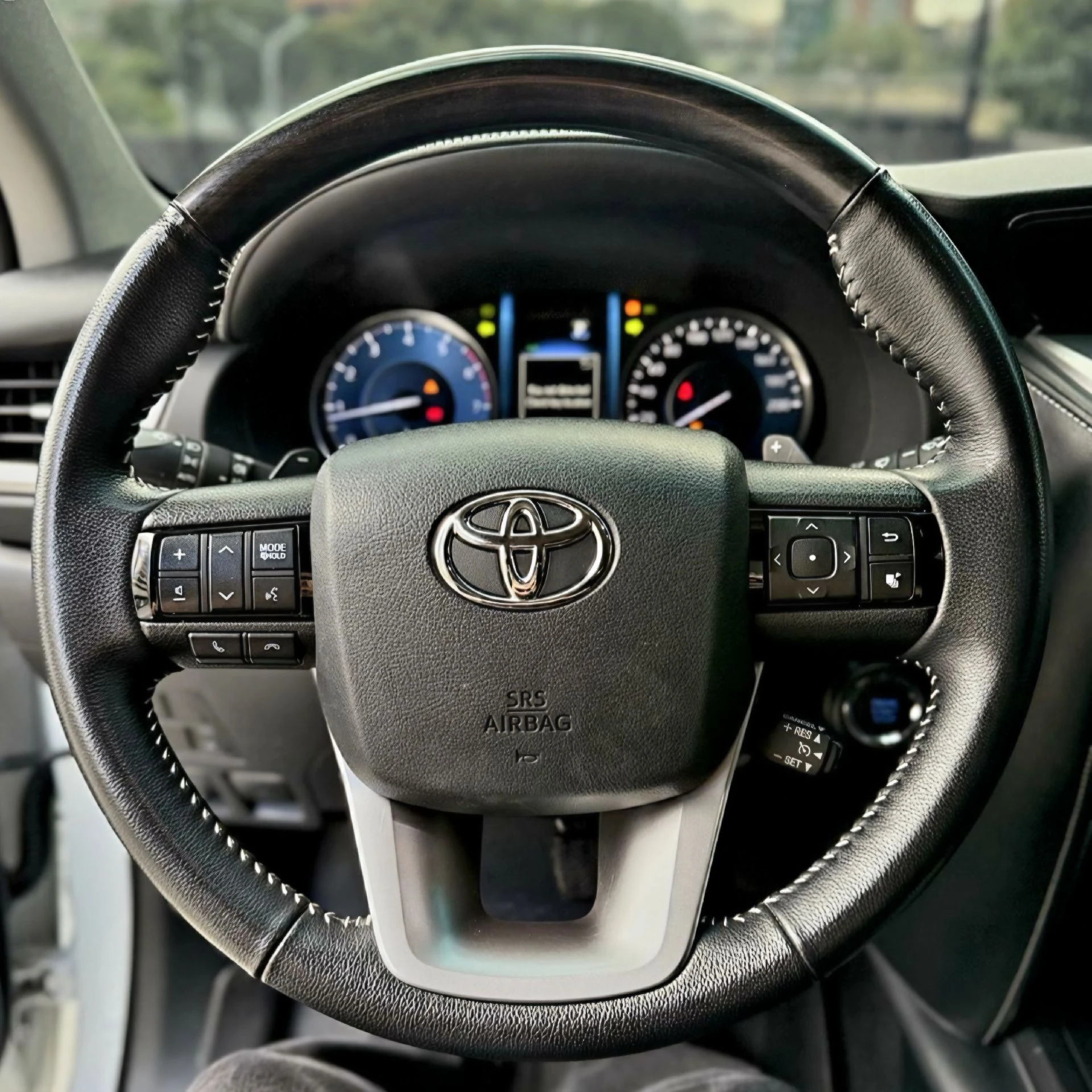 2024 Toyota Fortuner SR5 — foto 17