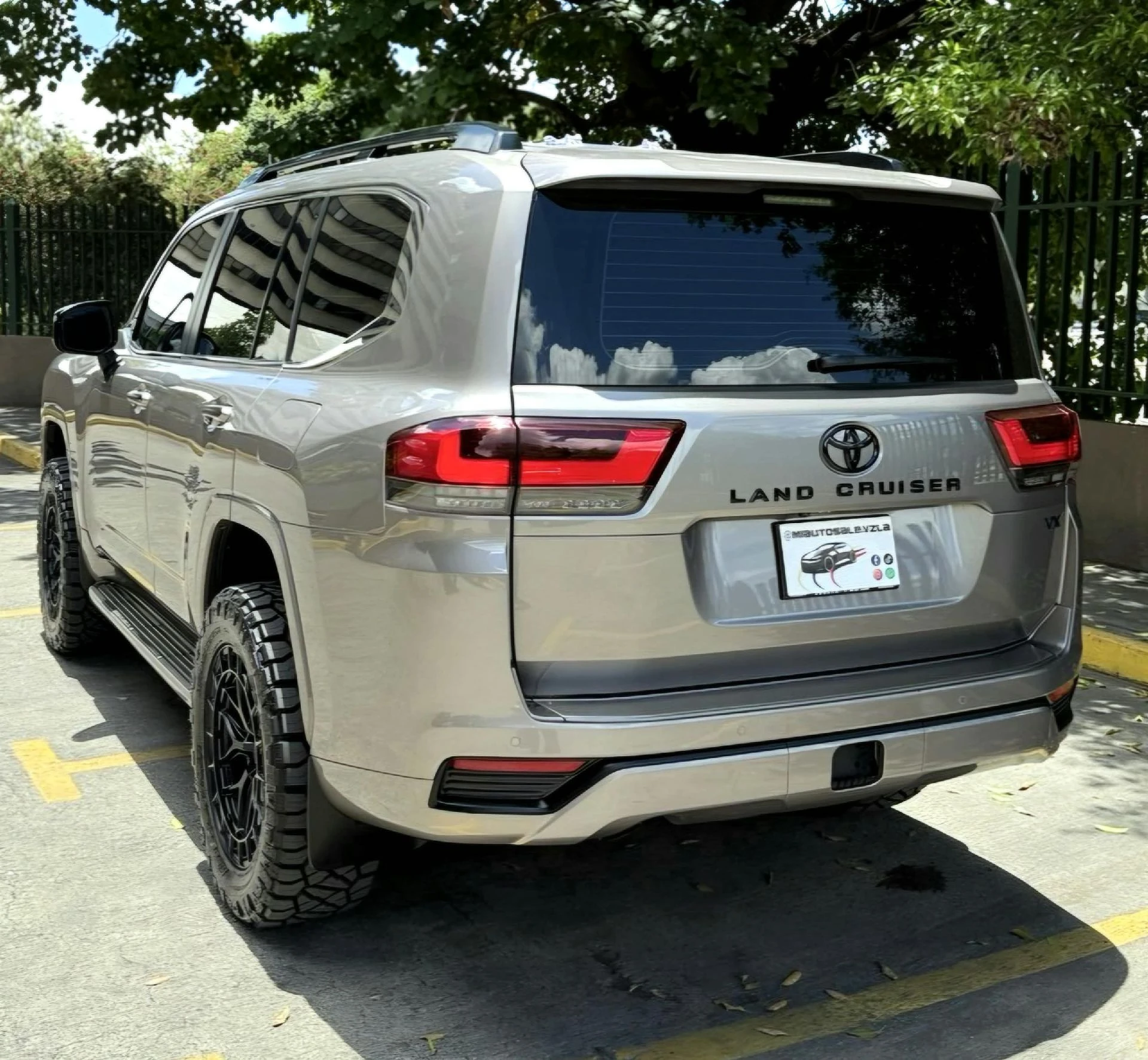 2023 Toyota Land Cruiser Vx — foto 4