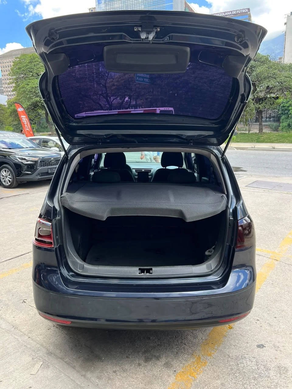 2012 Volkswagen Spacefox — foto 4