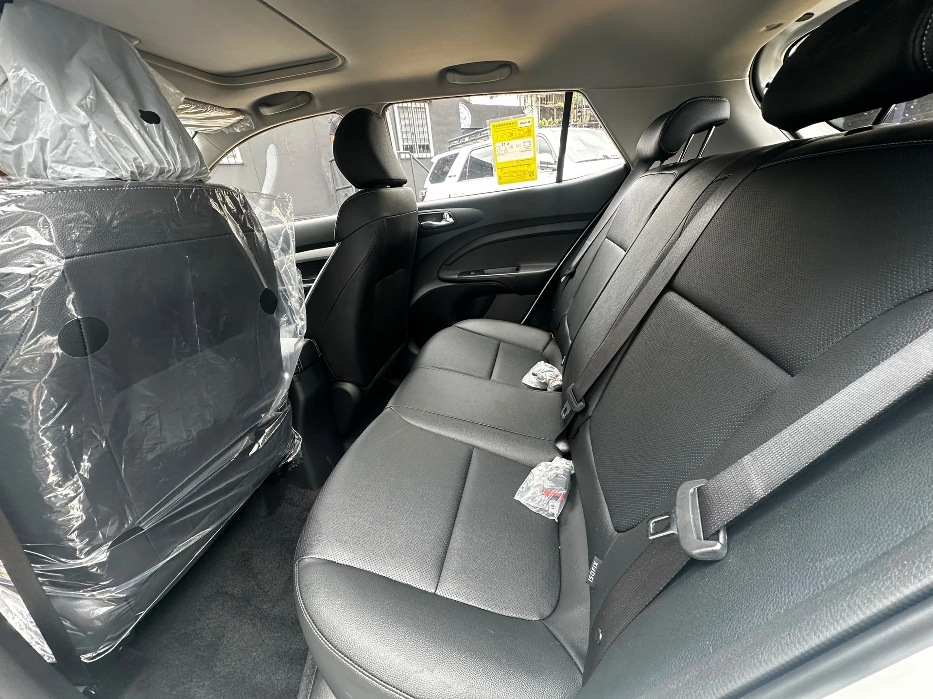 2026 Kia KX1 — foto 6
