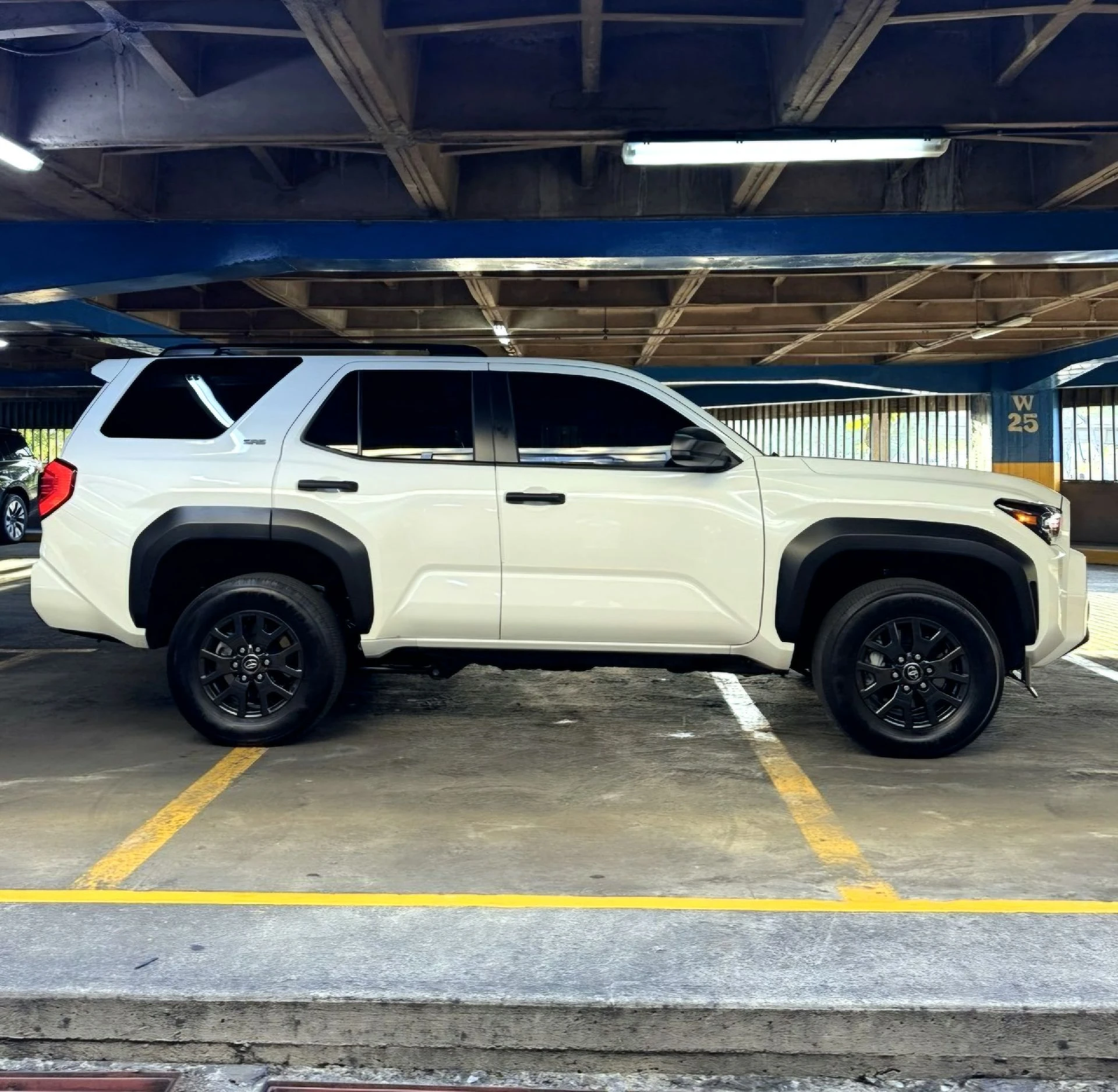 2026 Toyota 4Runner SR5 — foto 8