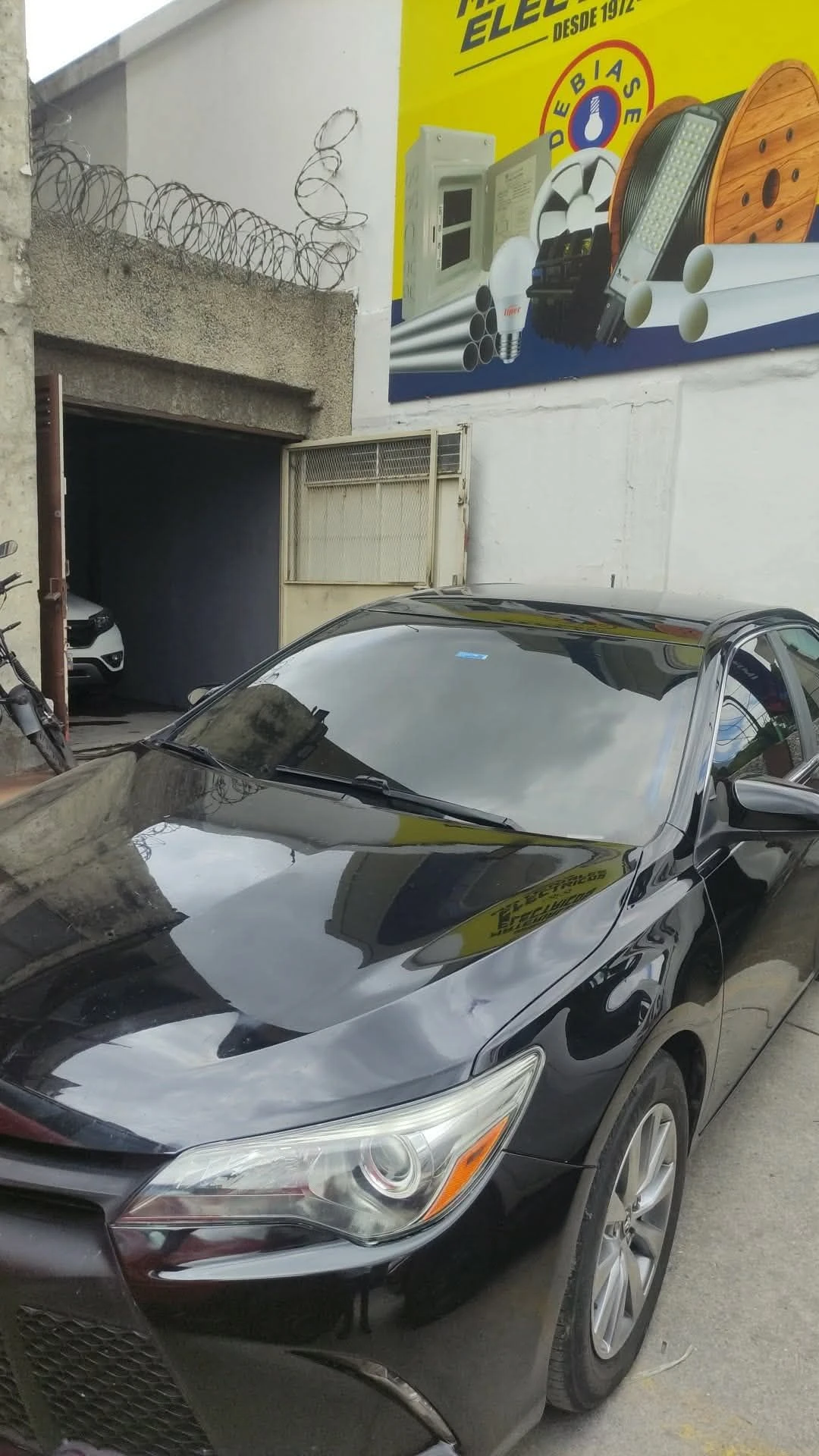 2016 Toyota Camry SE — foto 2