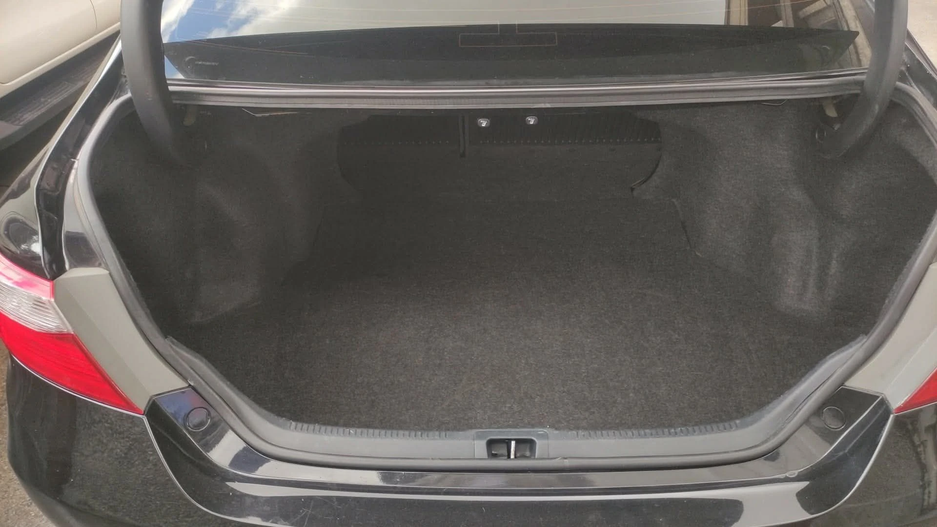 2016 Toyota Camry SE — foto 7