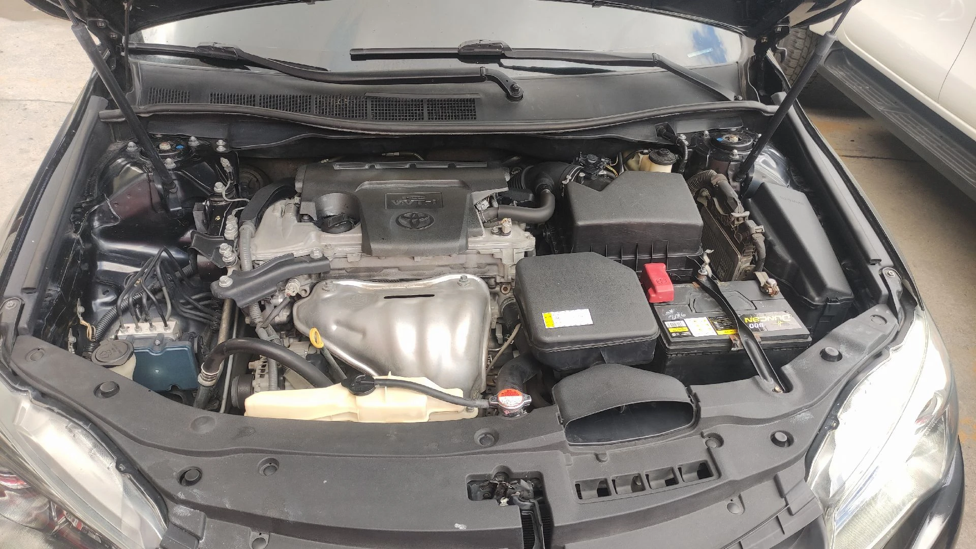 2016 Toyota Camry SE — foto 13