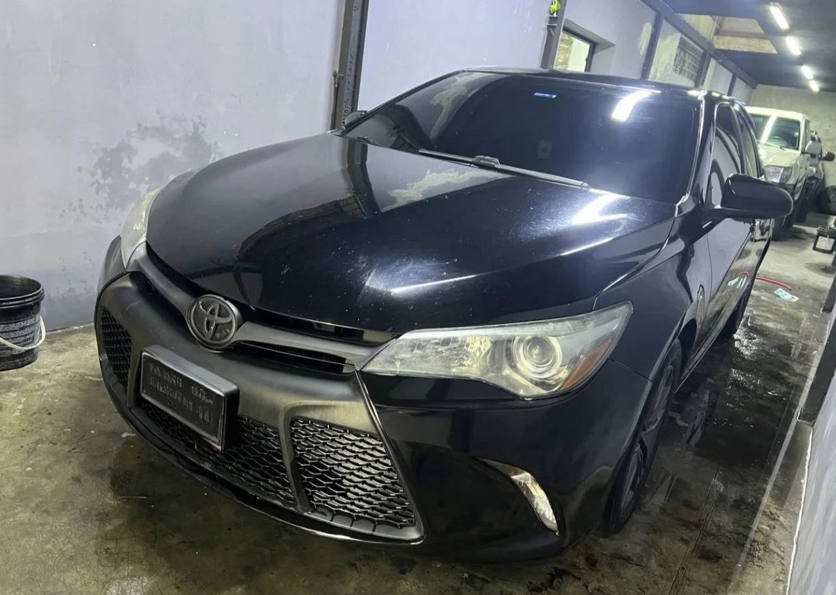 2016 Toyota Camry SE — foto 17