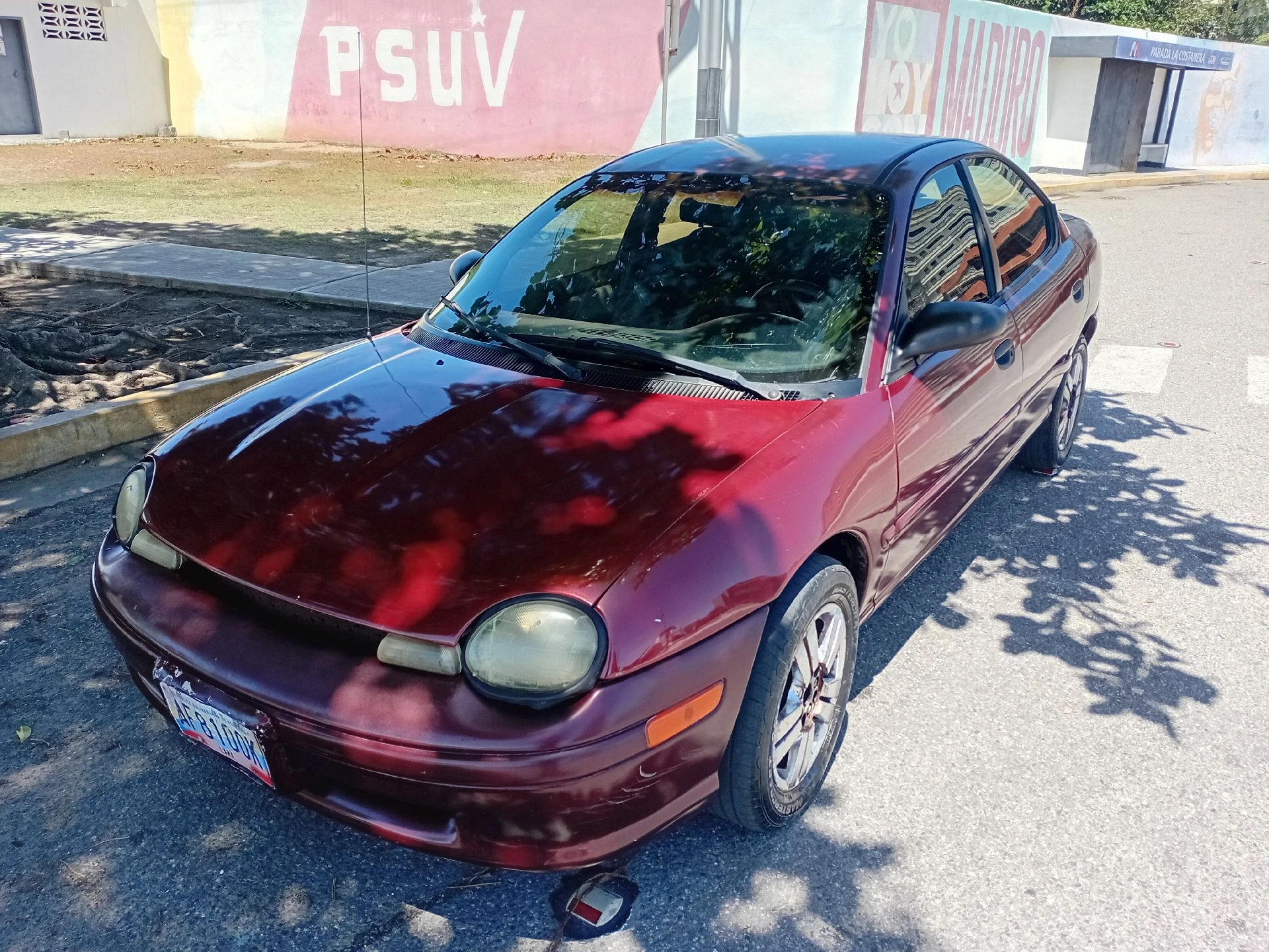 1998 Chrysler Neon LE — foto 2
