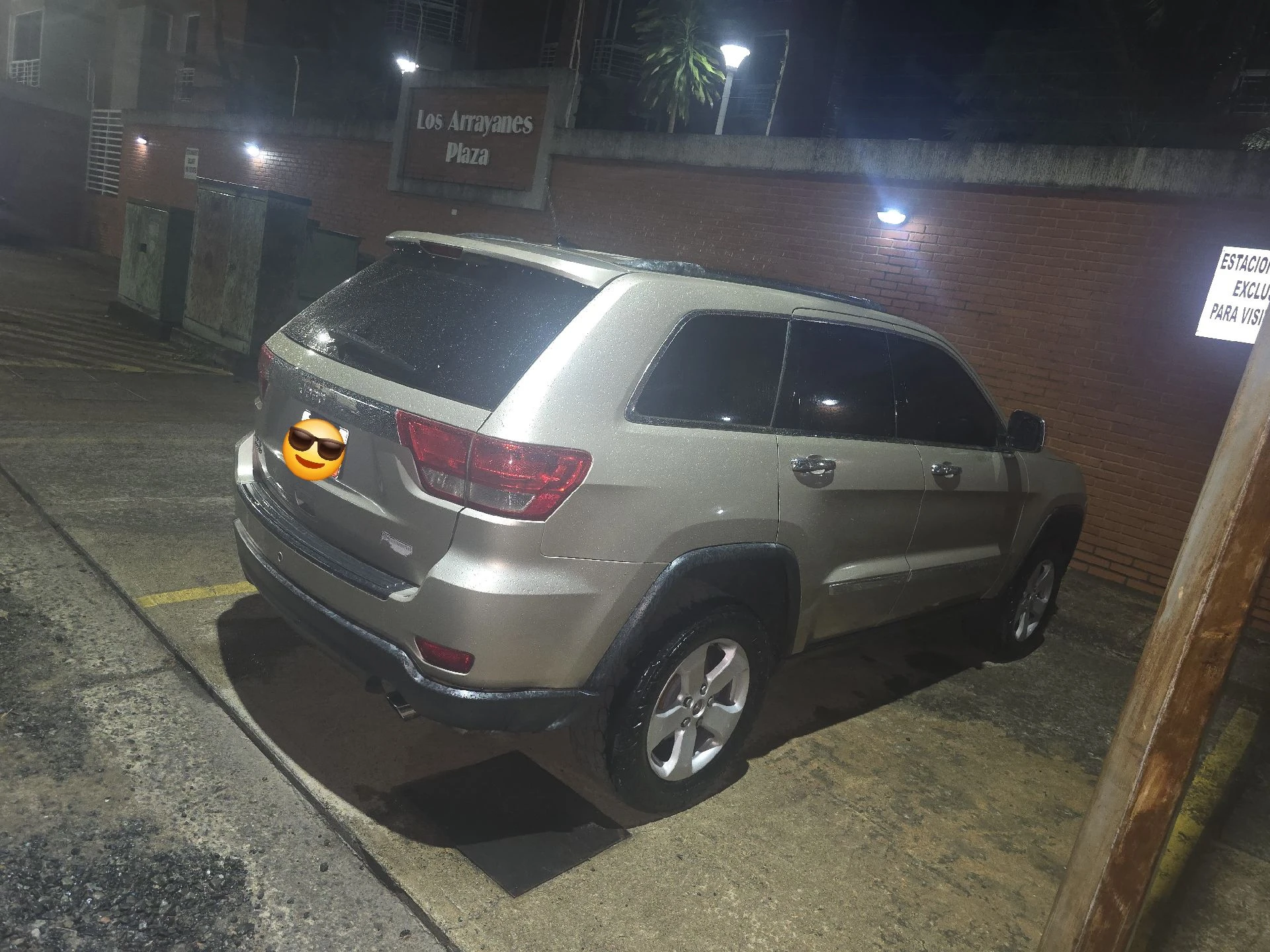 2012 Jeep Grand Cherokee Sport wagon — foto 2