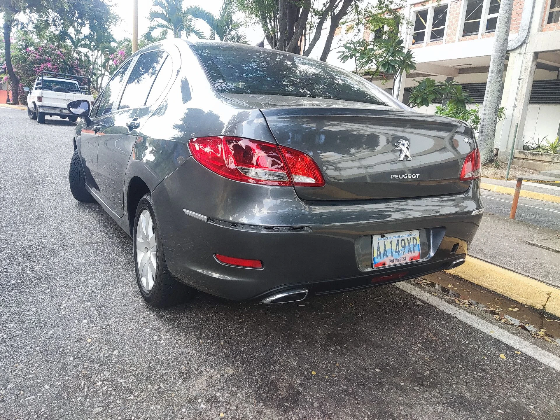 2012 Peugeot 408 Sedan — foto 4