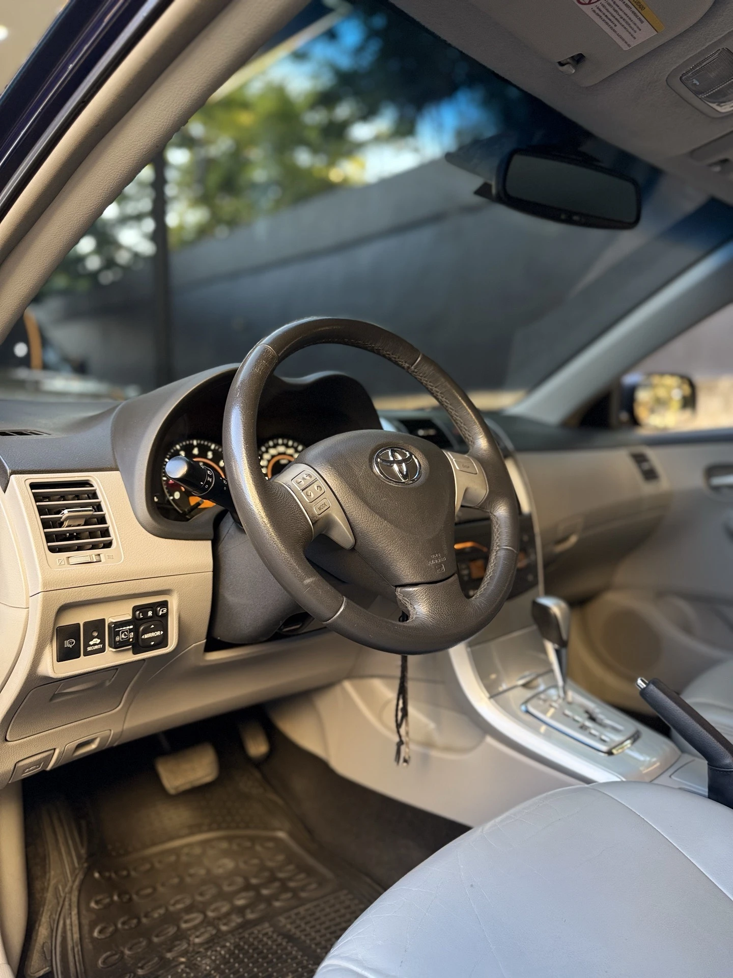 2012 Toyota Corolla Gli — foto 11