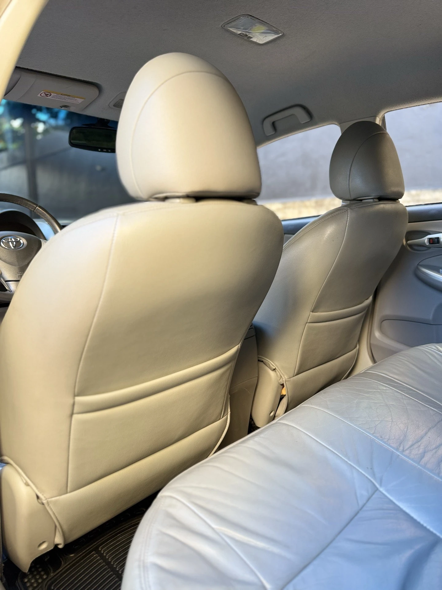 2012 Toyota Corolla Gli — foto 23