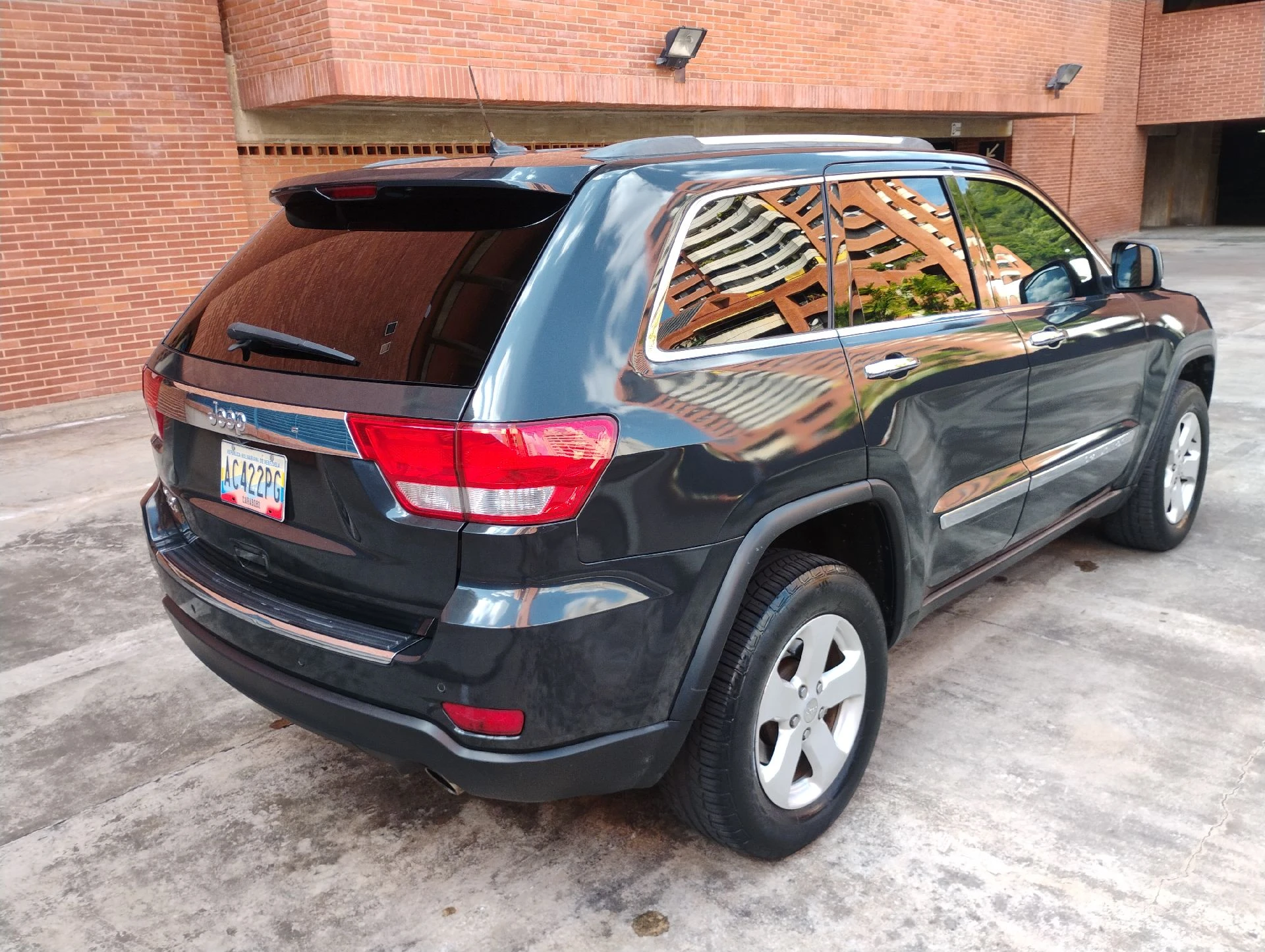 2011 Jeep Grand Cherokee Limit — foto 8