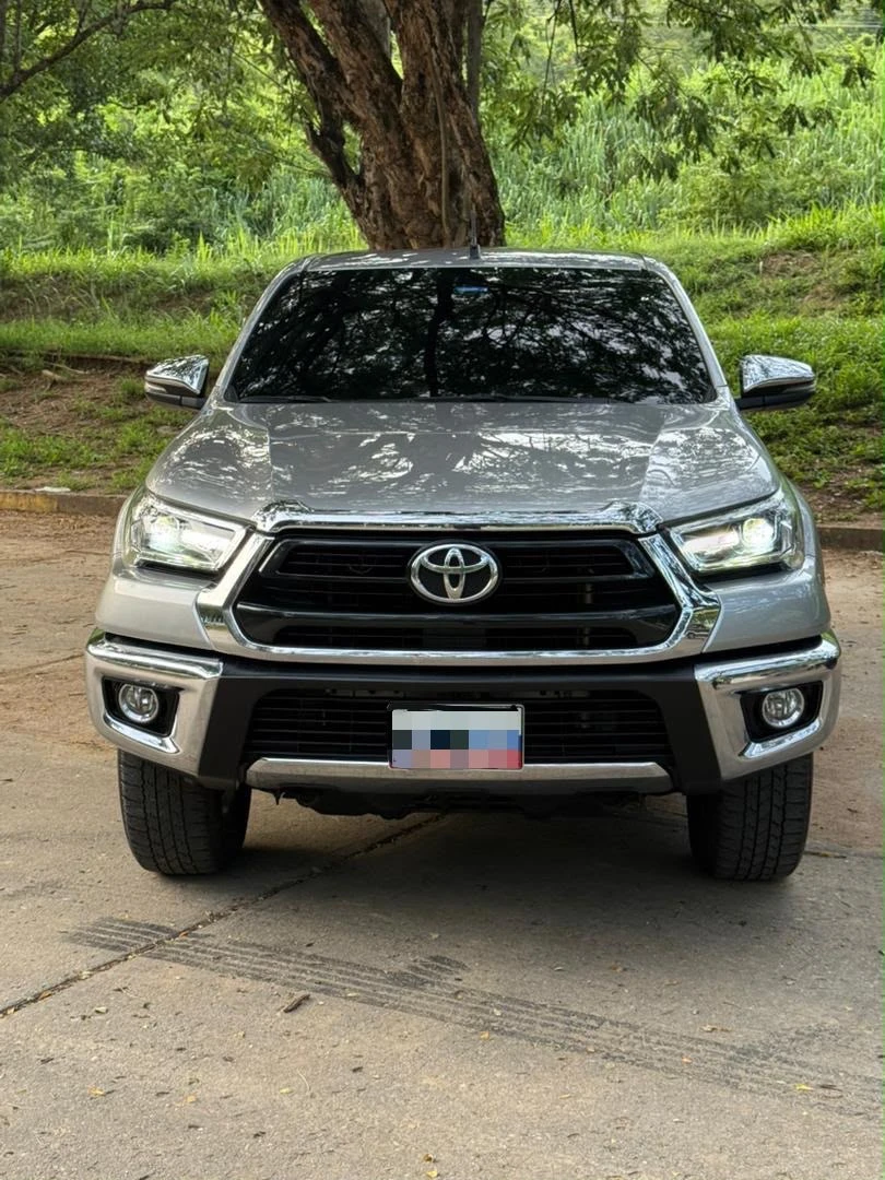 2021 Toyota Hilux Dubai — foto 16