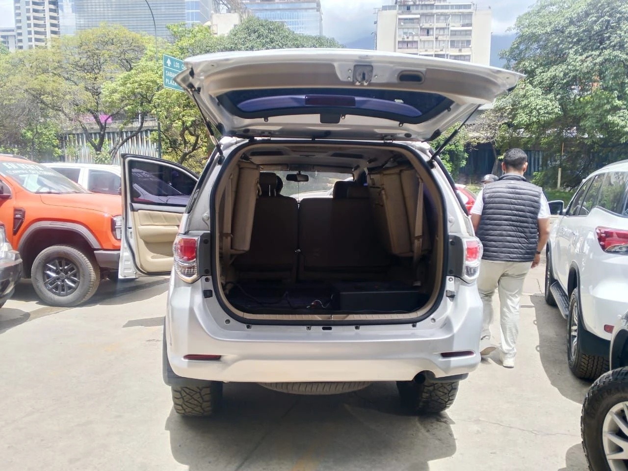 2015 Toyota Fortuner — foto 3