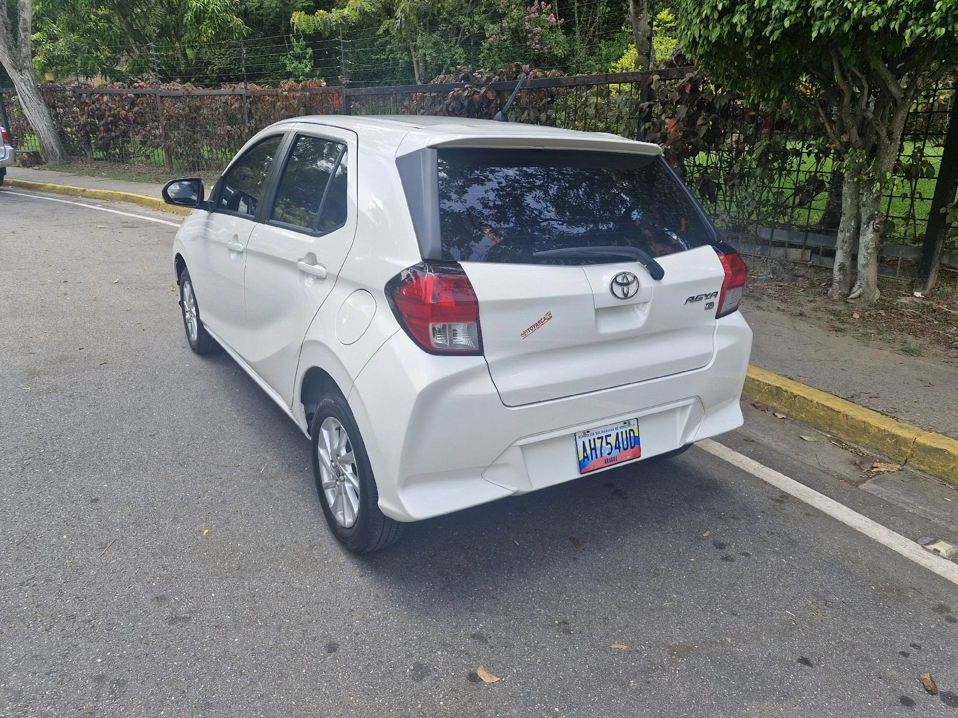 2025 Toyota Agya Lujo — foto 6