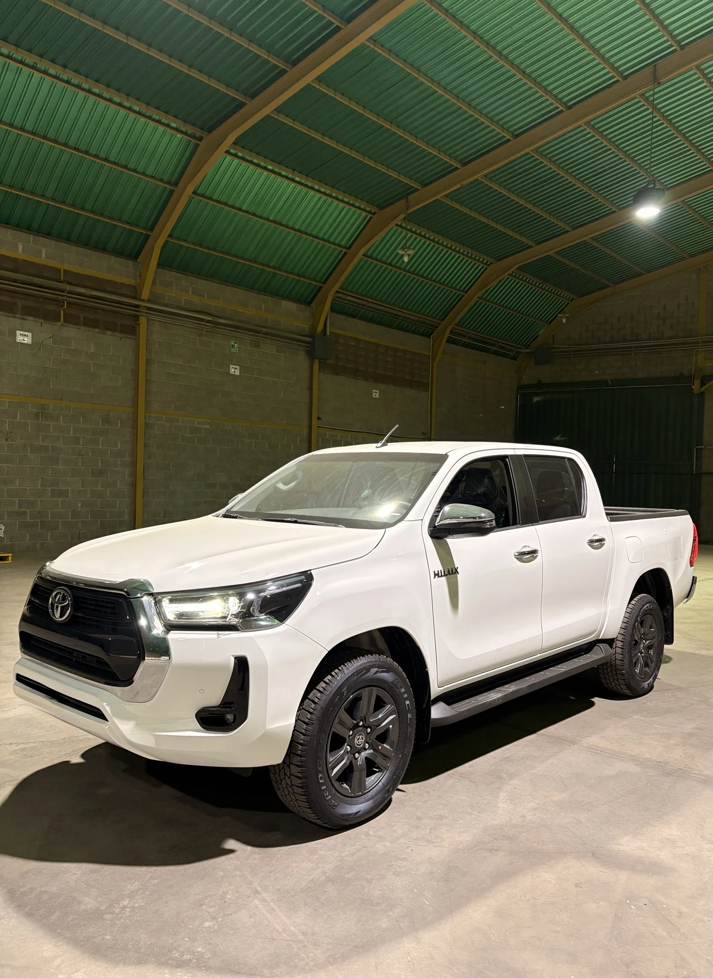 2027 Toyota Hilux 2.7 — foto 2