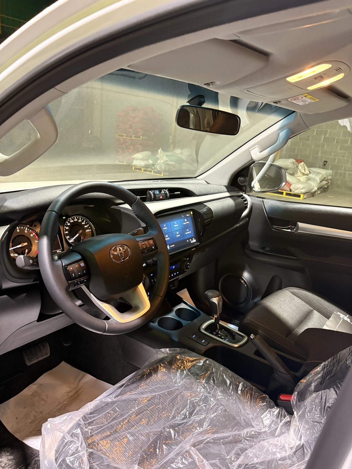 2027 Toyota Hilux 2.7 — foto 7