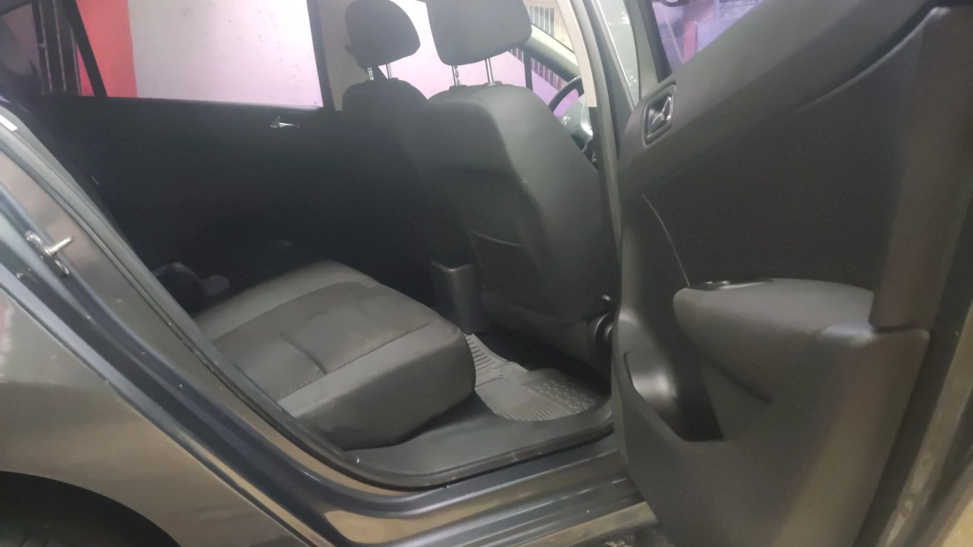 2012 Peugeot 408 Sedan — foto 9