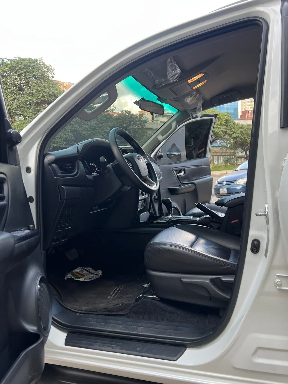 2026 Toyota Fortuner Dubai 2.7 — foto 6
