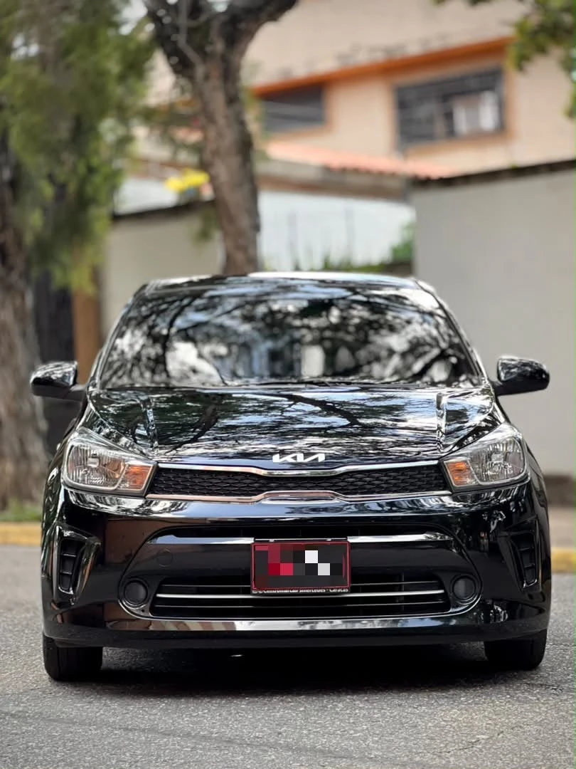 2025 Kia Soluto Premium — foto 6