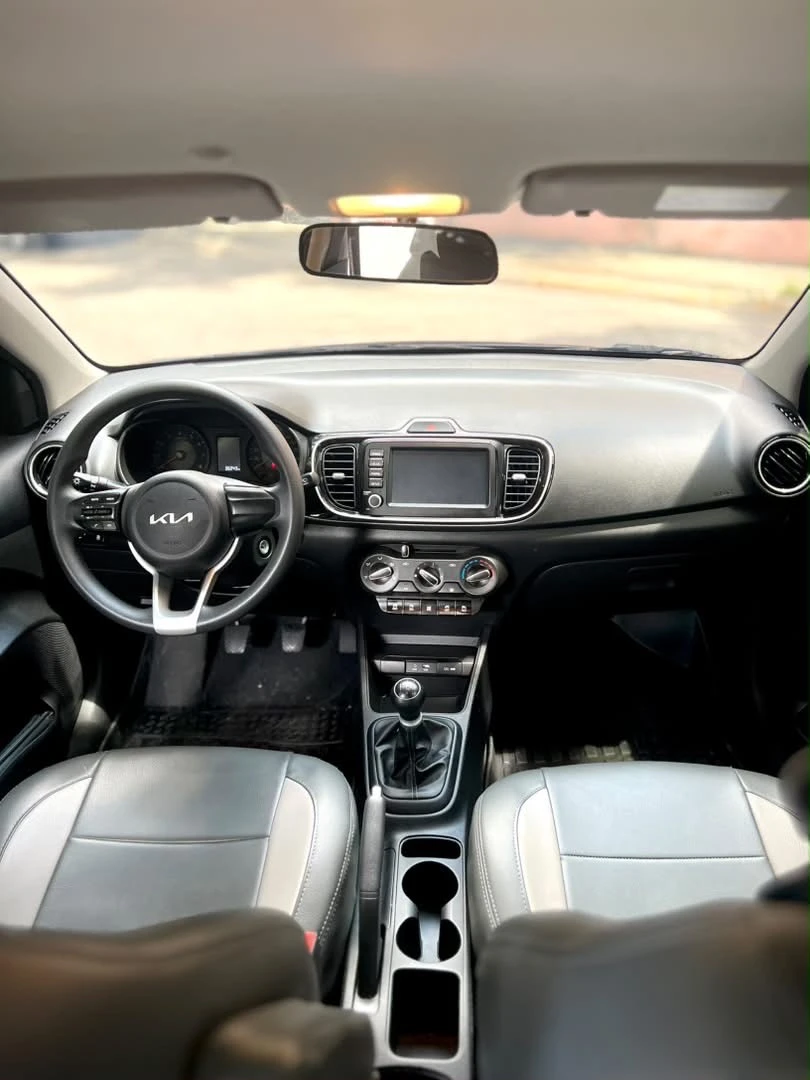 2025 Kia Soluto Premium — foto 9