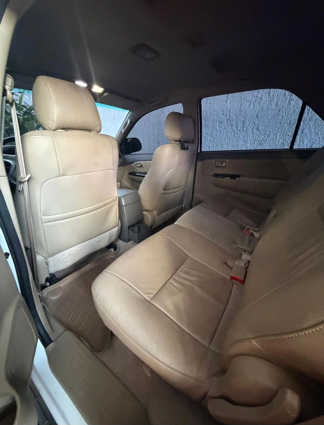 2012 Toyota Fortuner XLE PREMIUN — foto 8