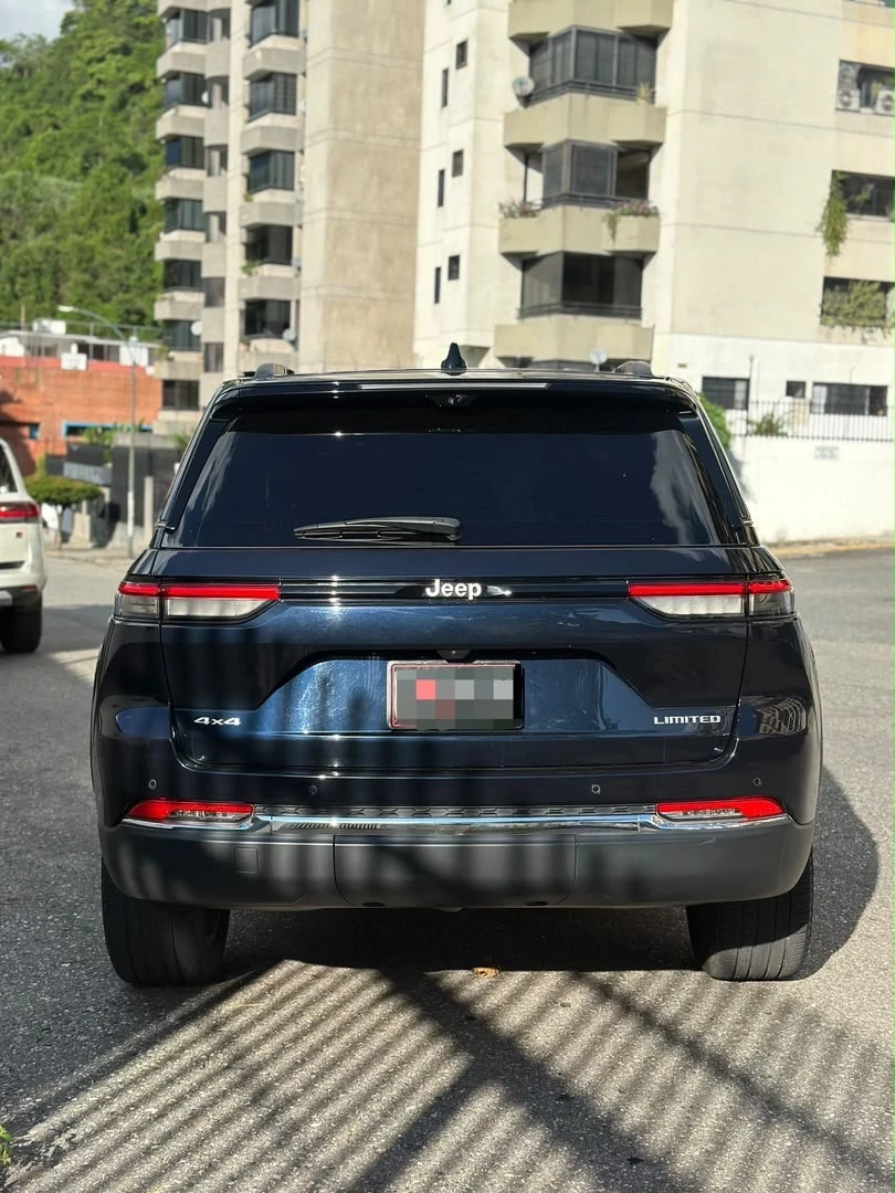 2024 Jeep Grand Cherokee Premium — foto 4