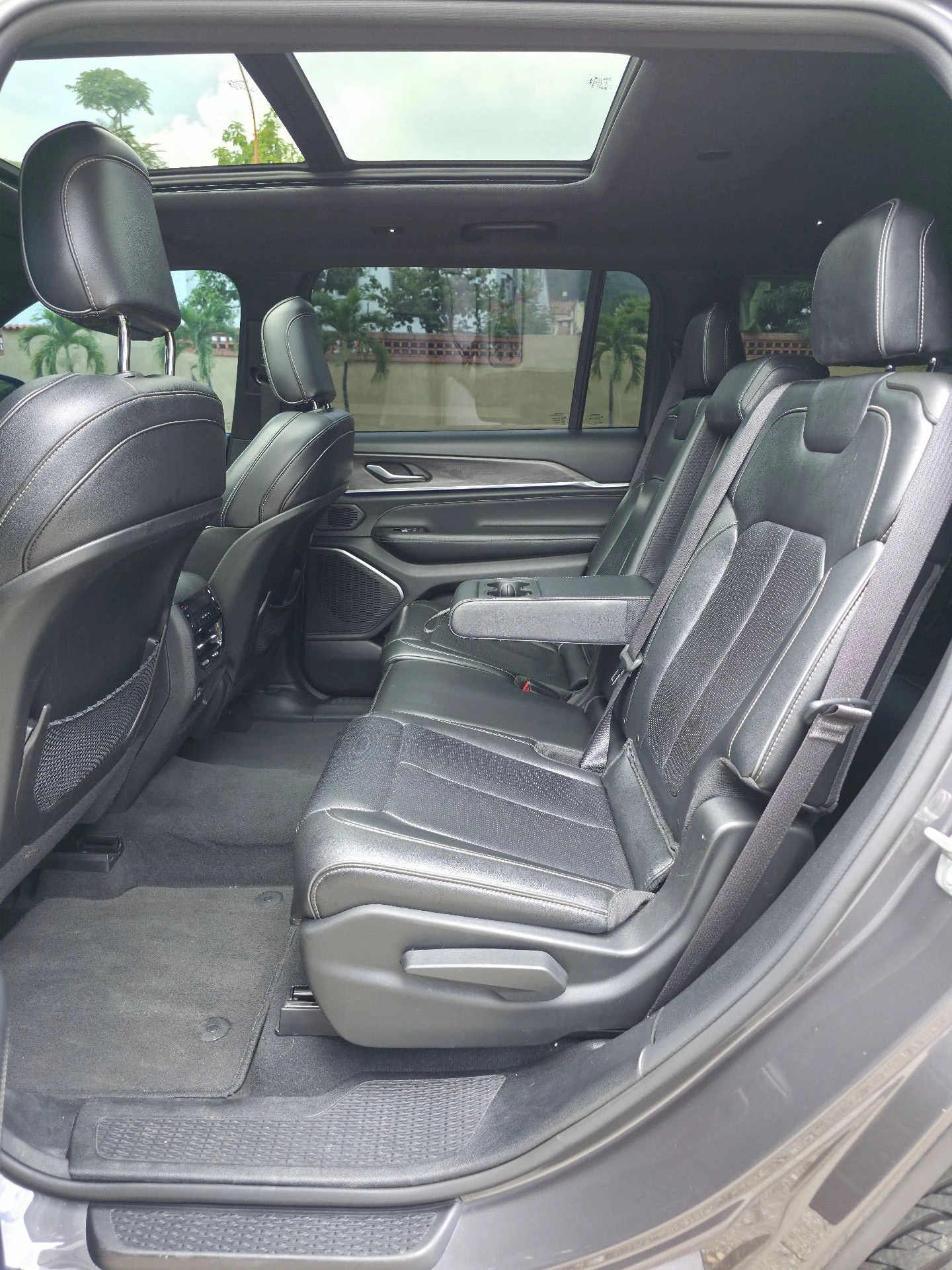 2023 Jeep Grand Cherokee Overland — foto 9