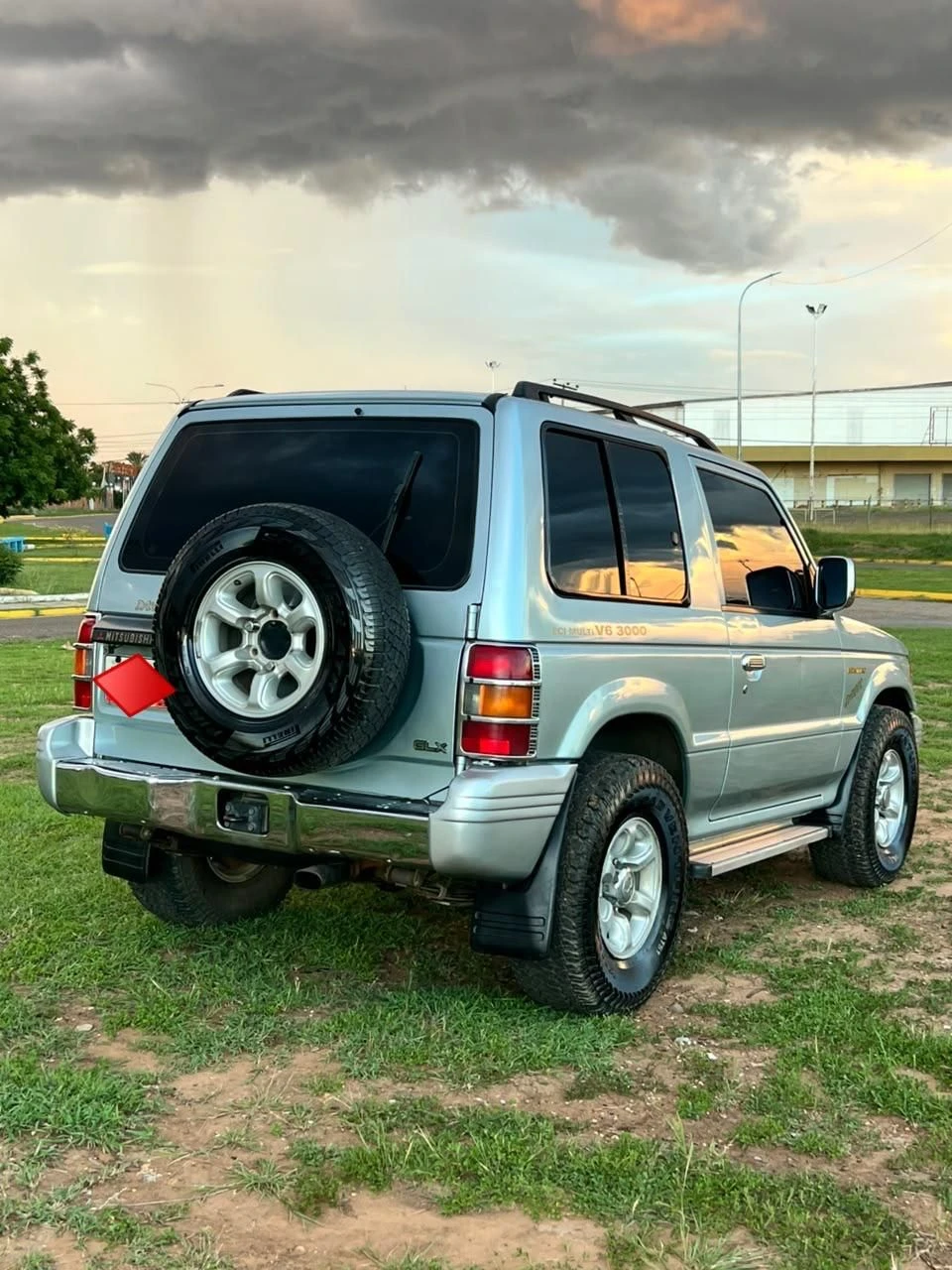 2008 Mitsubishi Montero Glx — foto 12
