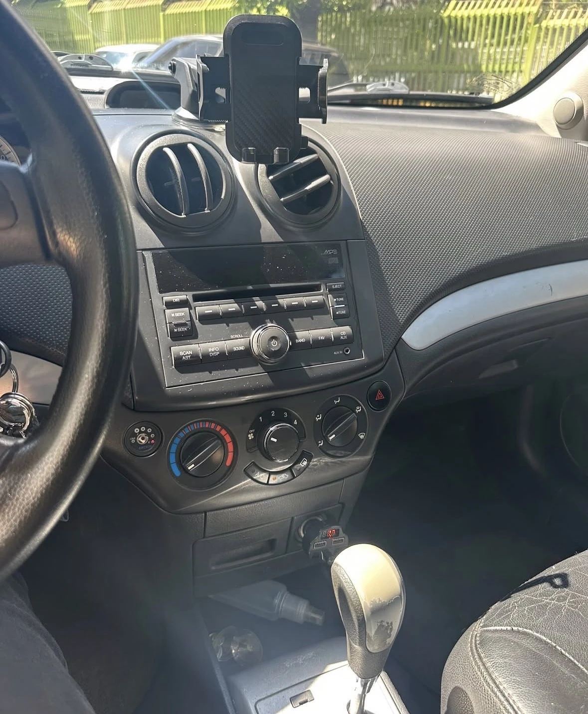 2013 Chevrolet Aveo Speed — foto 3