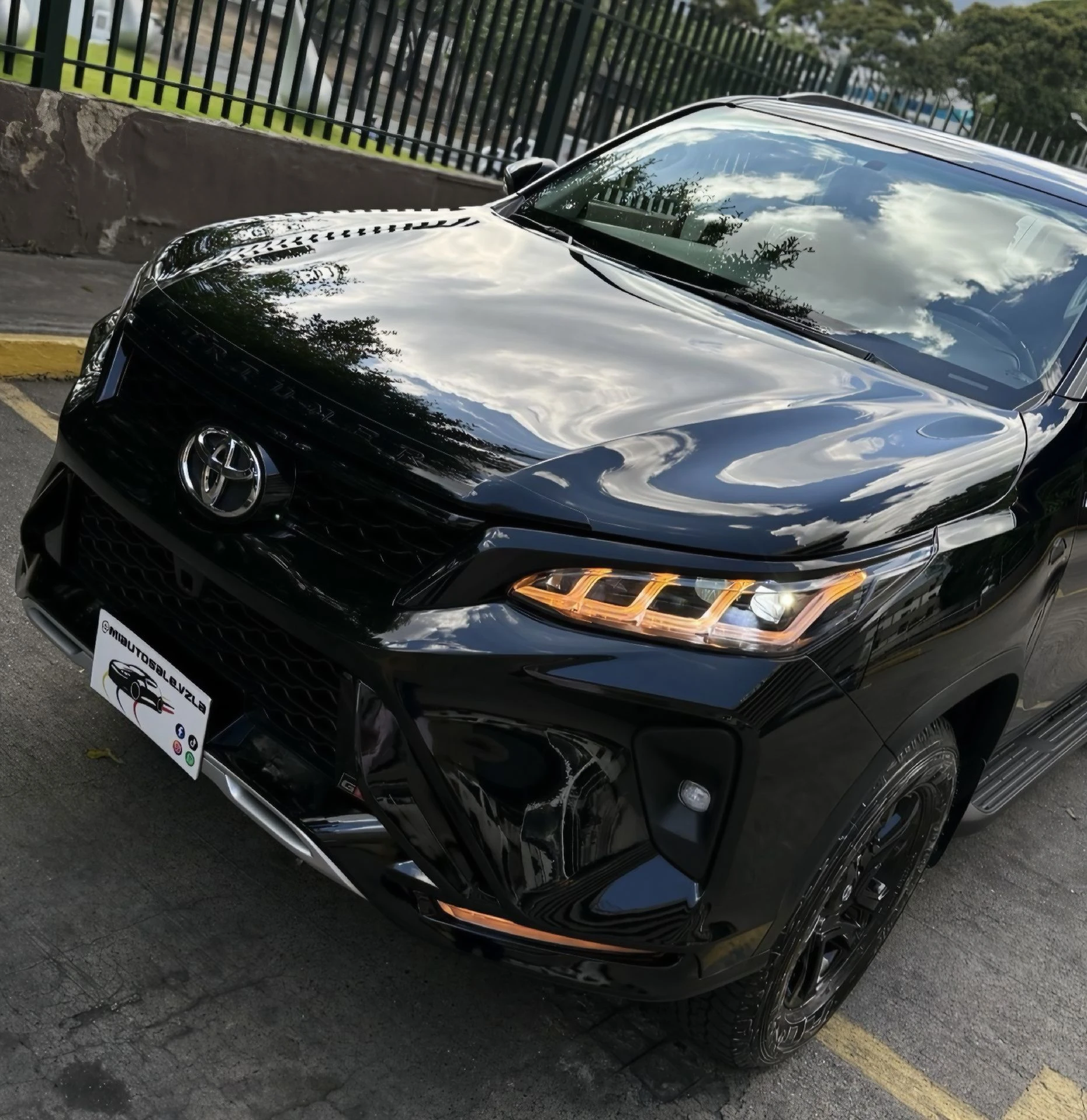 2026 Toyota Fortuner GR — foto 10