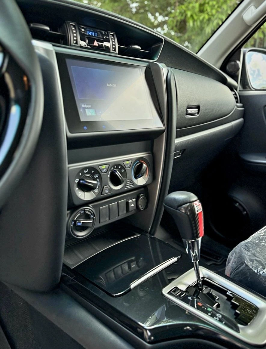 2026 Toyota Fortuner GR — foto 14