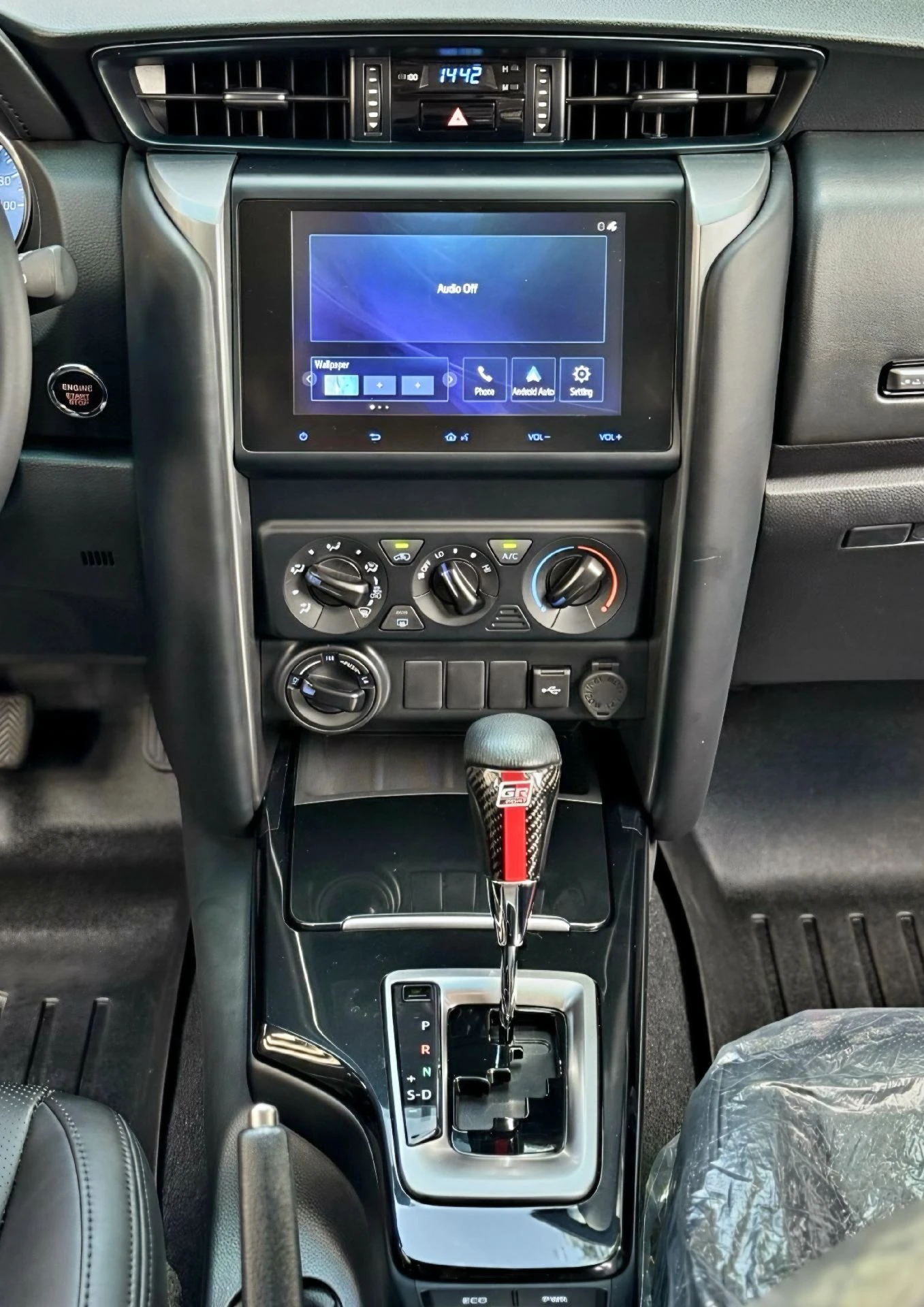 2026 Toyota Fortuner GR — foto 20