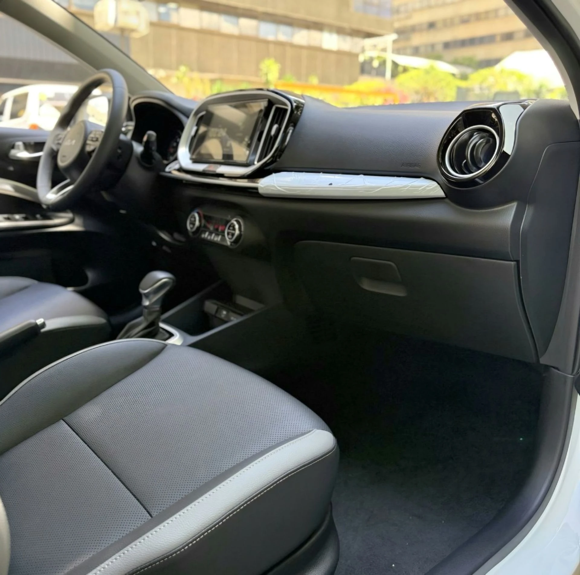 2026 Kia KX1 1.4 — foto 17