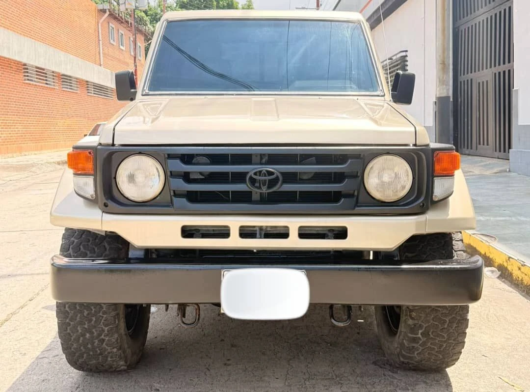 2008 Toyota Land Cruiser Pickup — foto 4