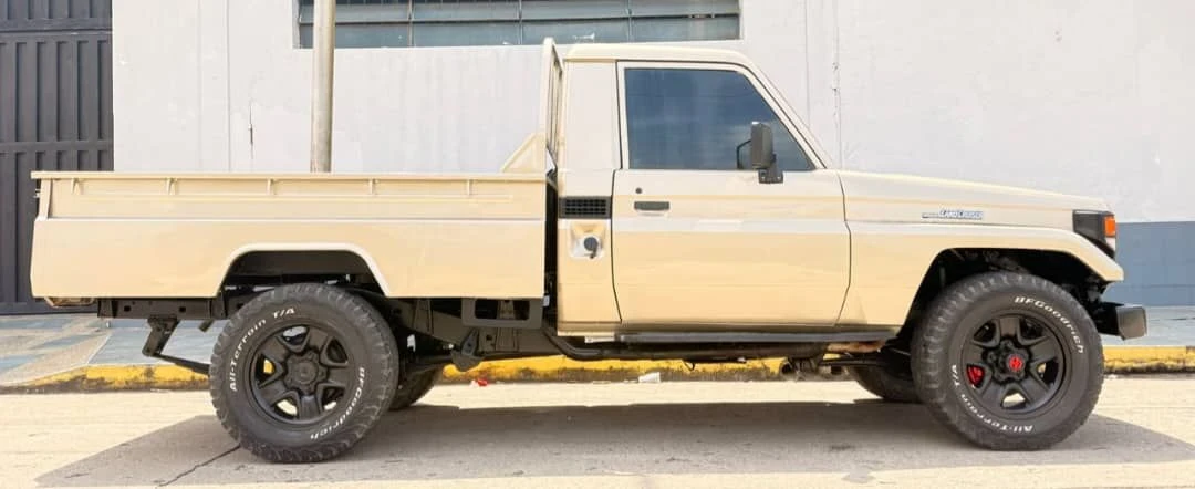 2008 Toyota Land Cruiser Pickup — foto 6