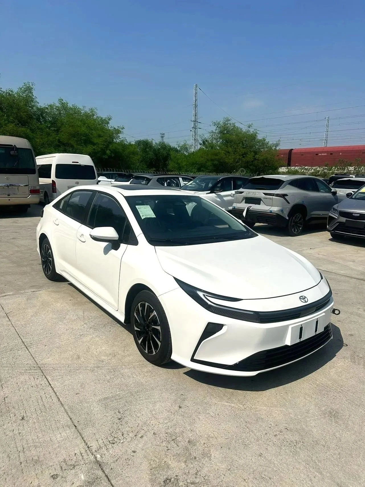 2026 Toyota Corolla Híbrido 1.8L, versión media. — foto 4