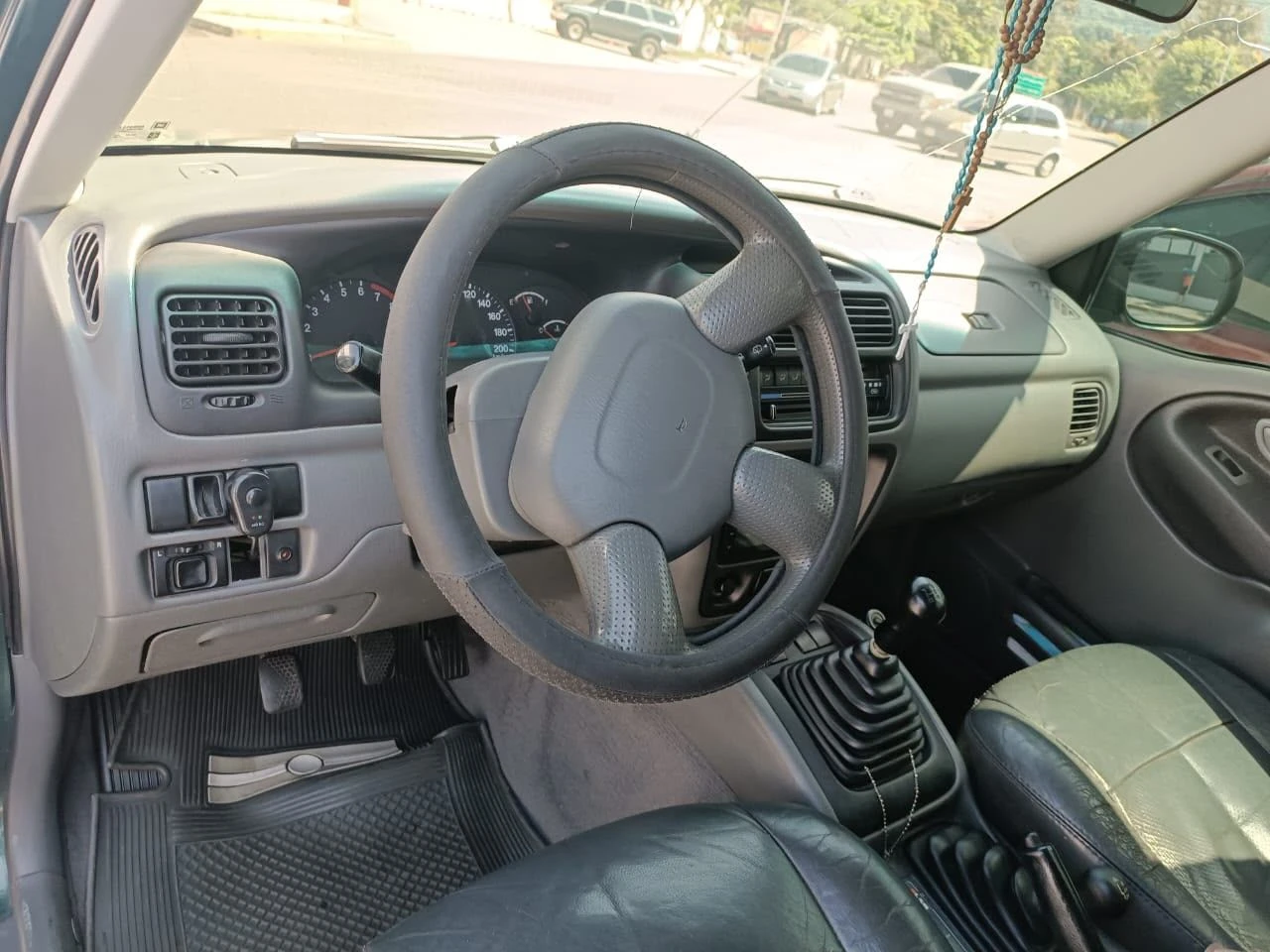 2001 Chevrolet Grand Vitara Le — foto 8