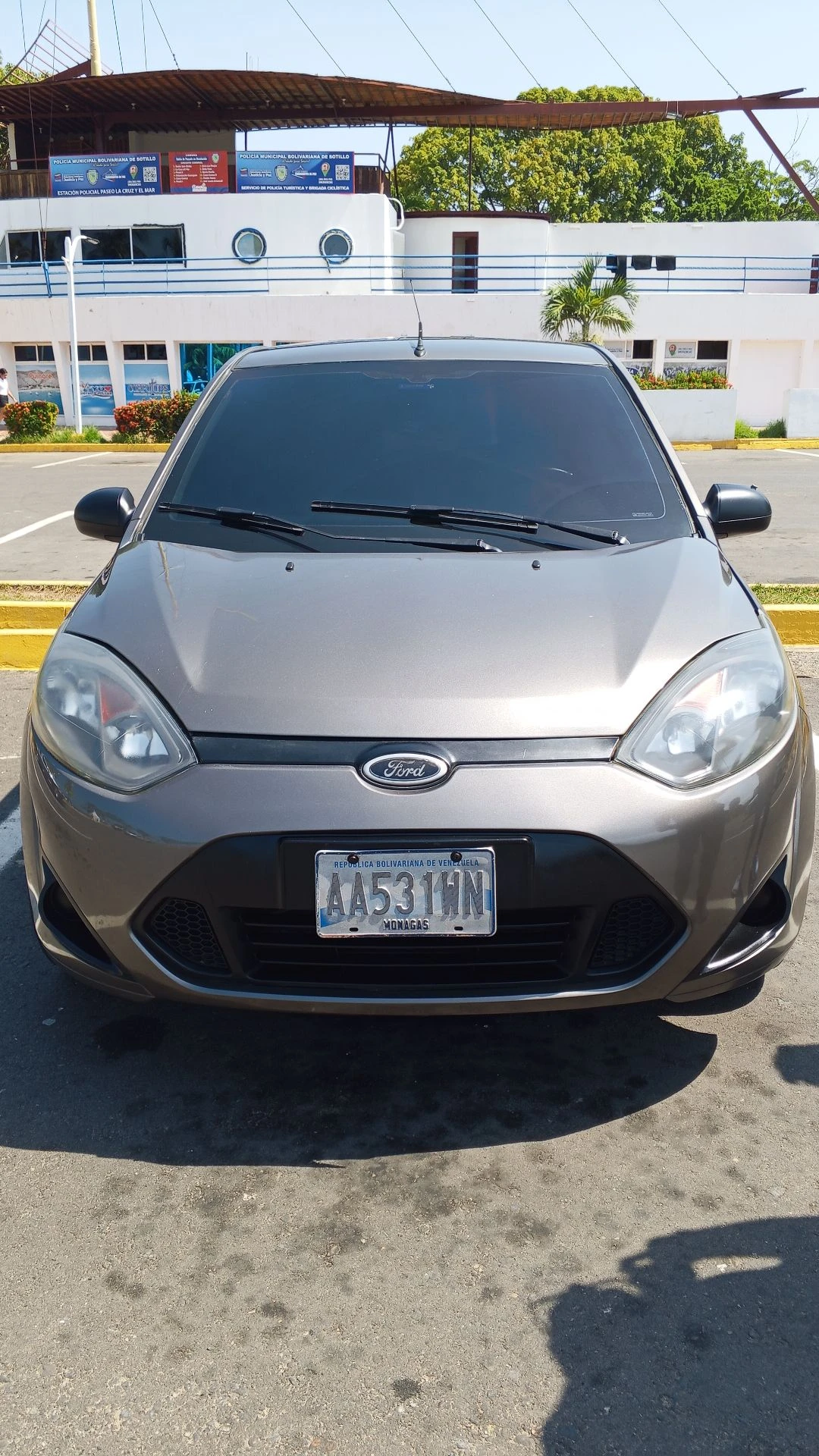2011 Ford Fiesta — foto 3