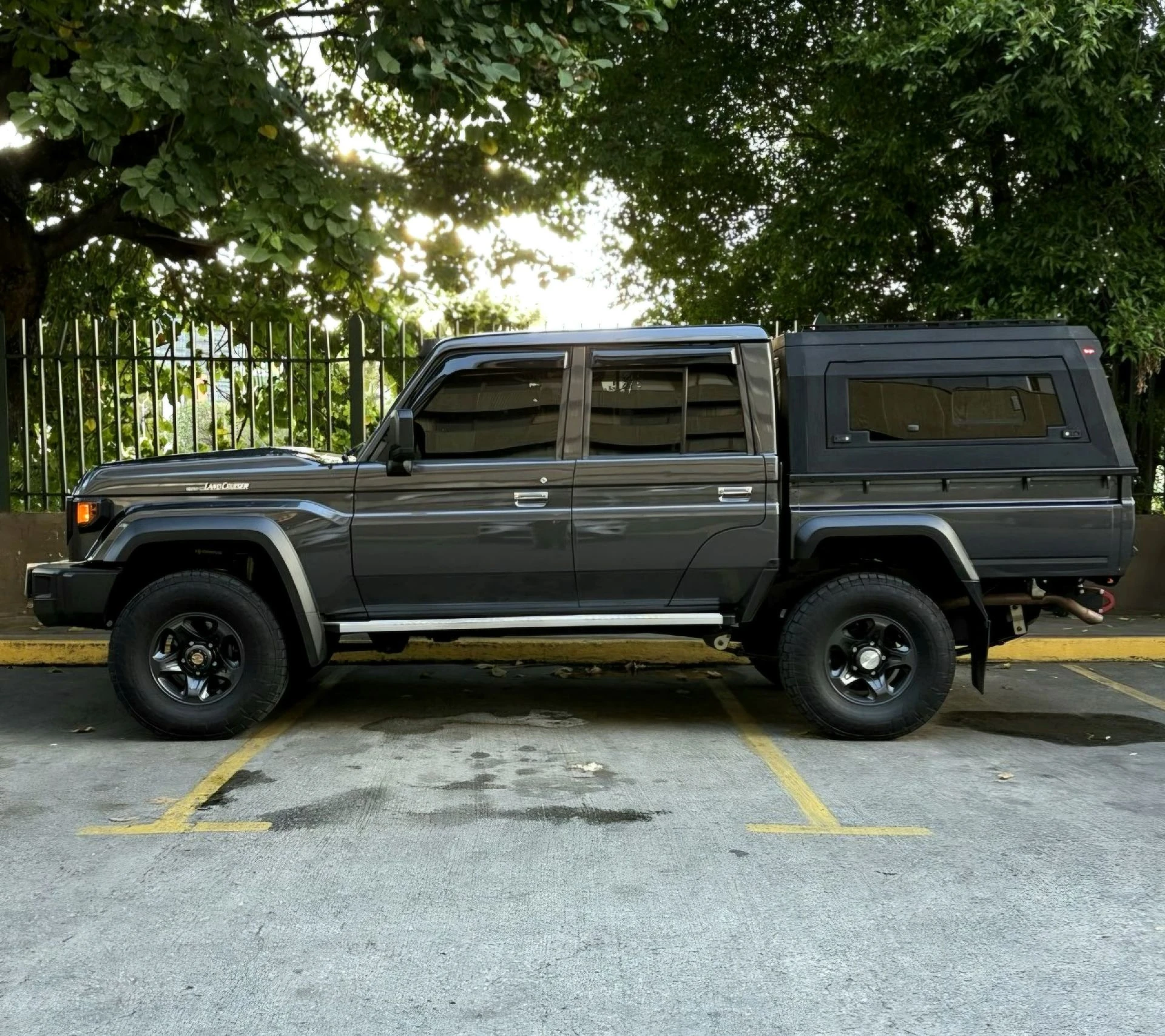 2024 Toyota Land Cruiser LX V6 — photo 7