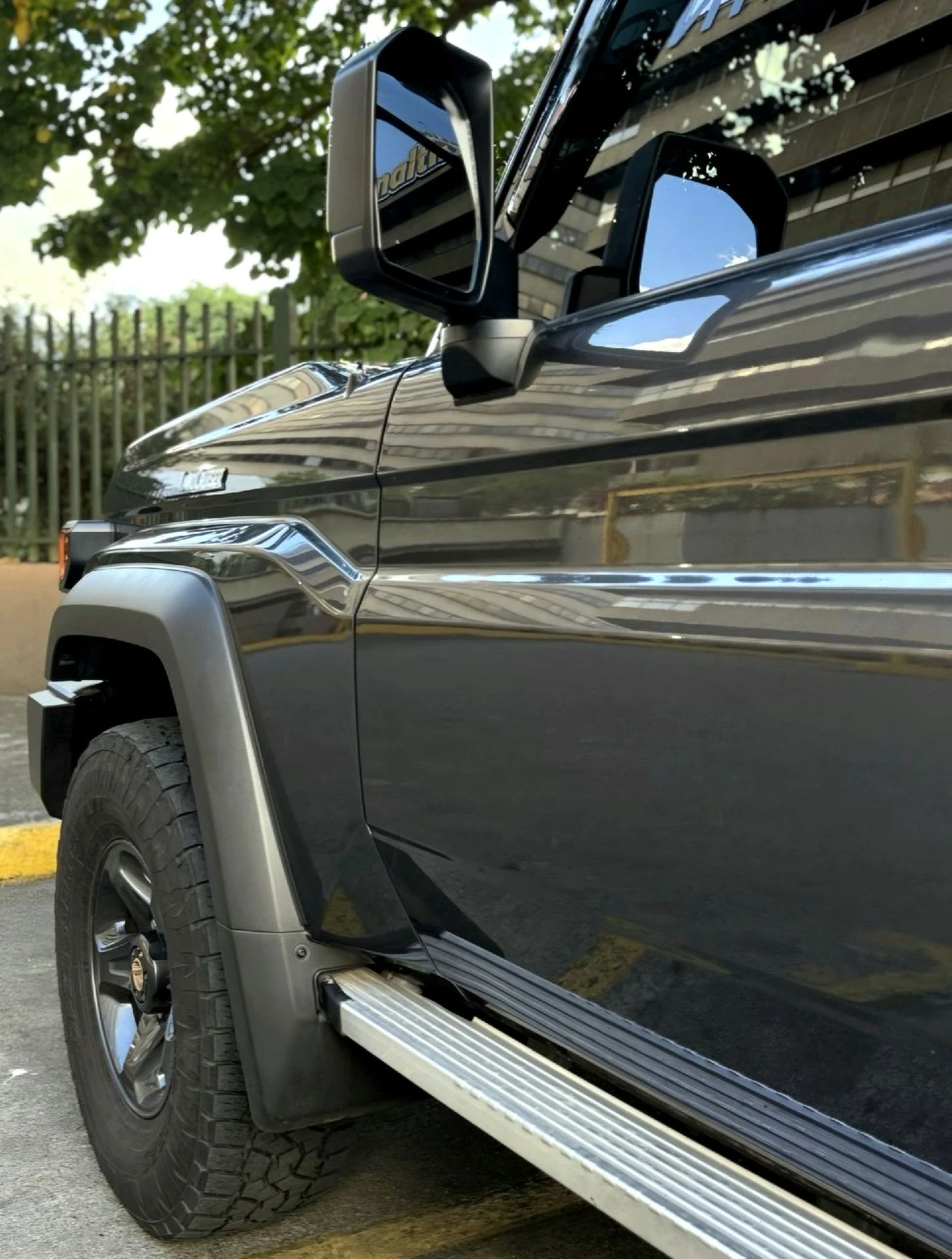 2024 Toyota Land Cruiser LX V6 — photo 11