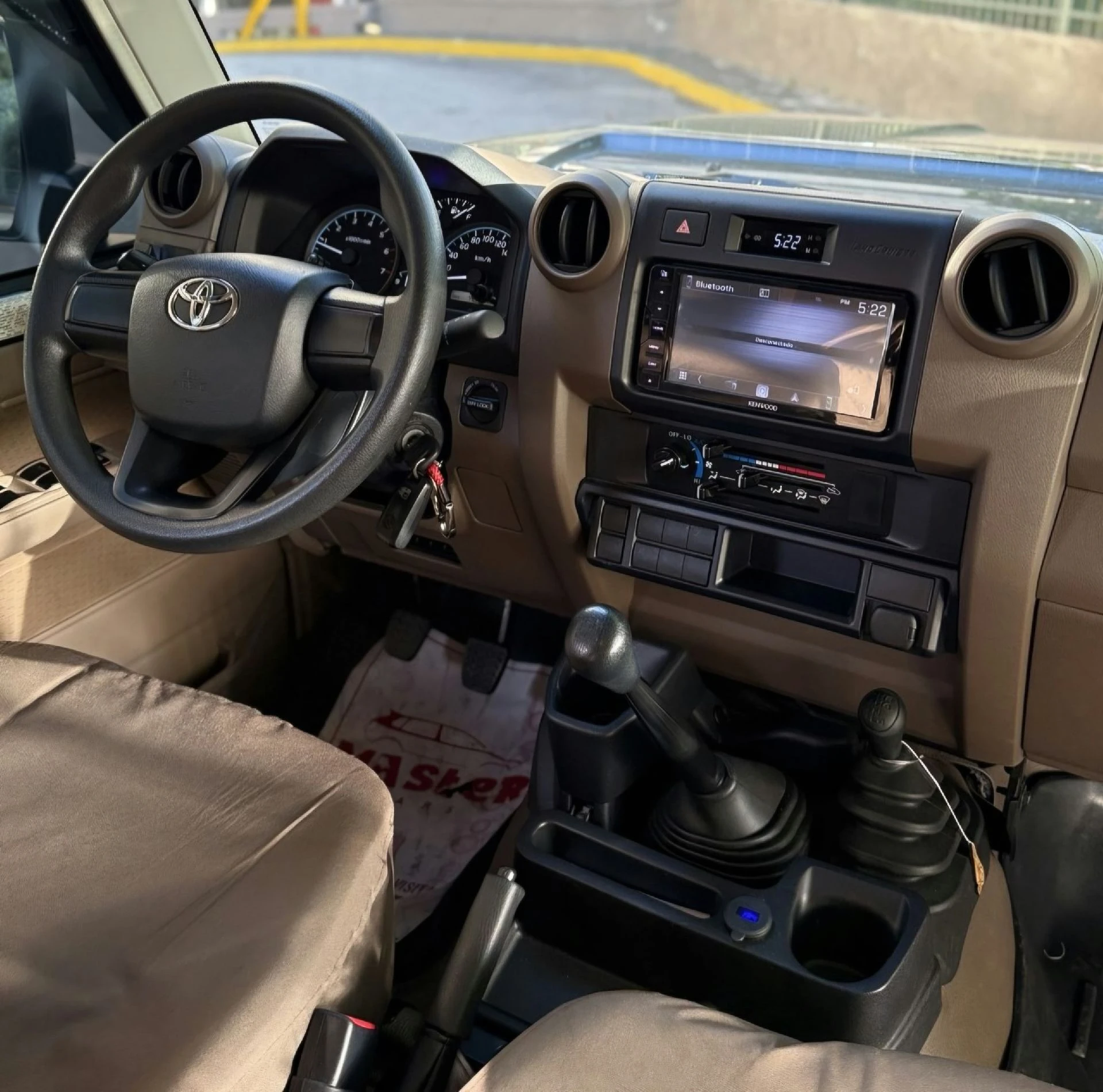 2024 Toyota Land Cruiser LX V6 — photo 18