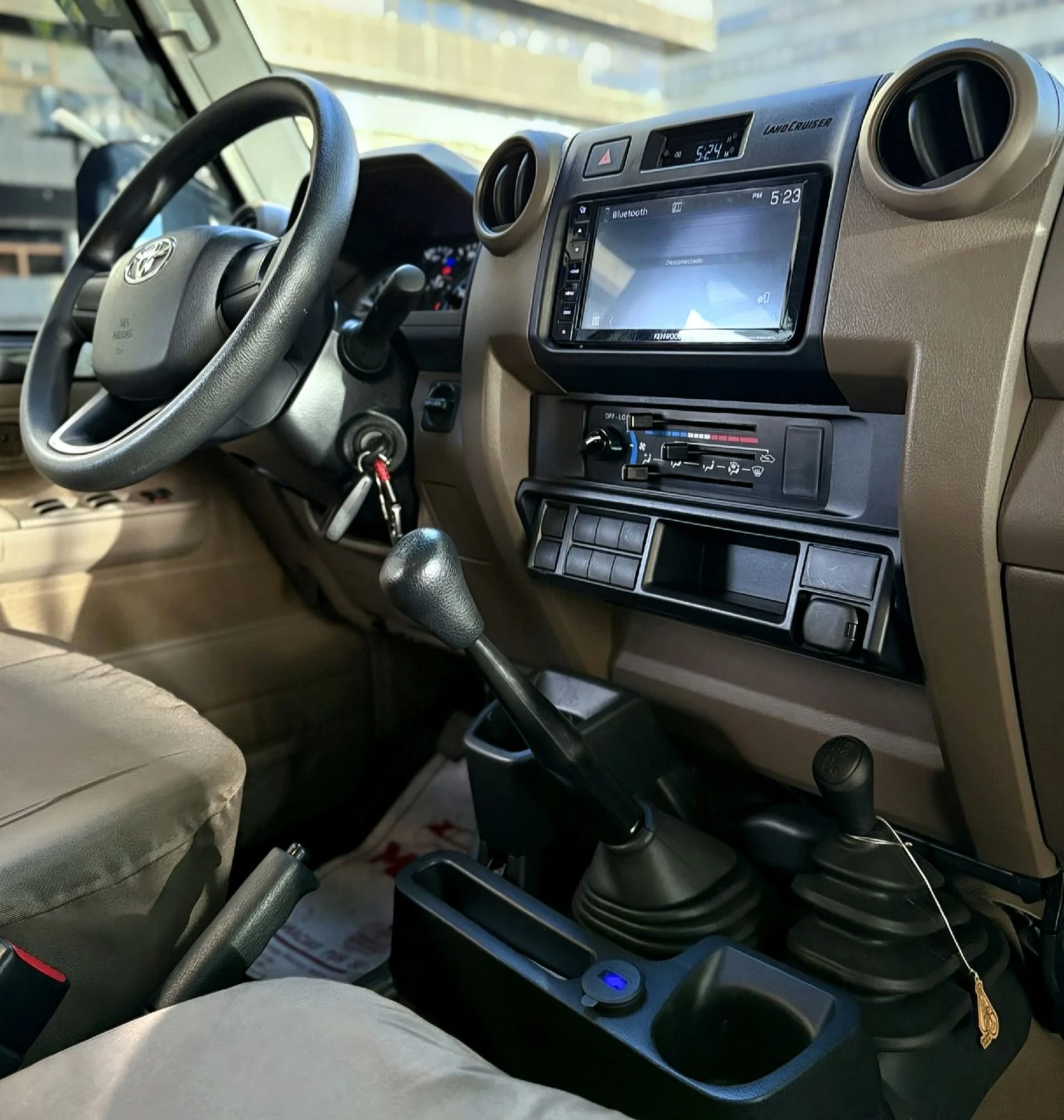 2024 Toyota Land Cruiser LX V6 — photo 19
