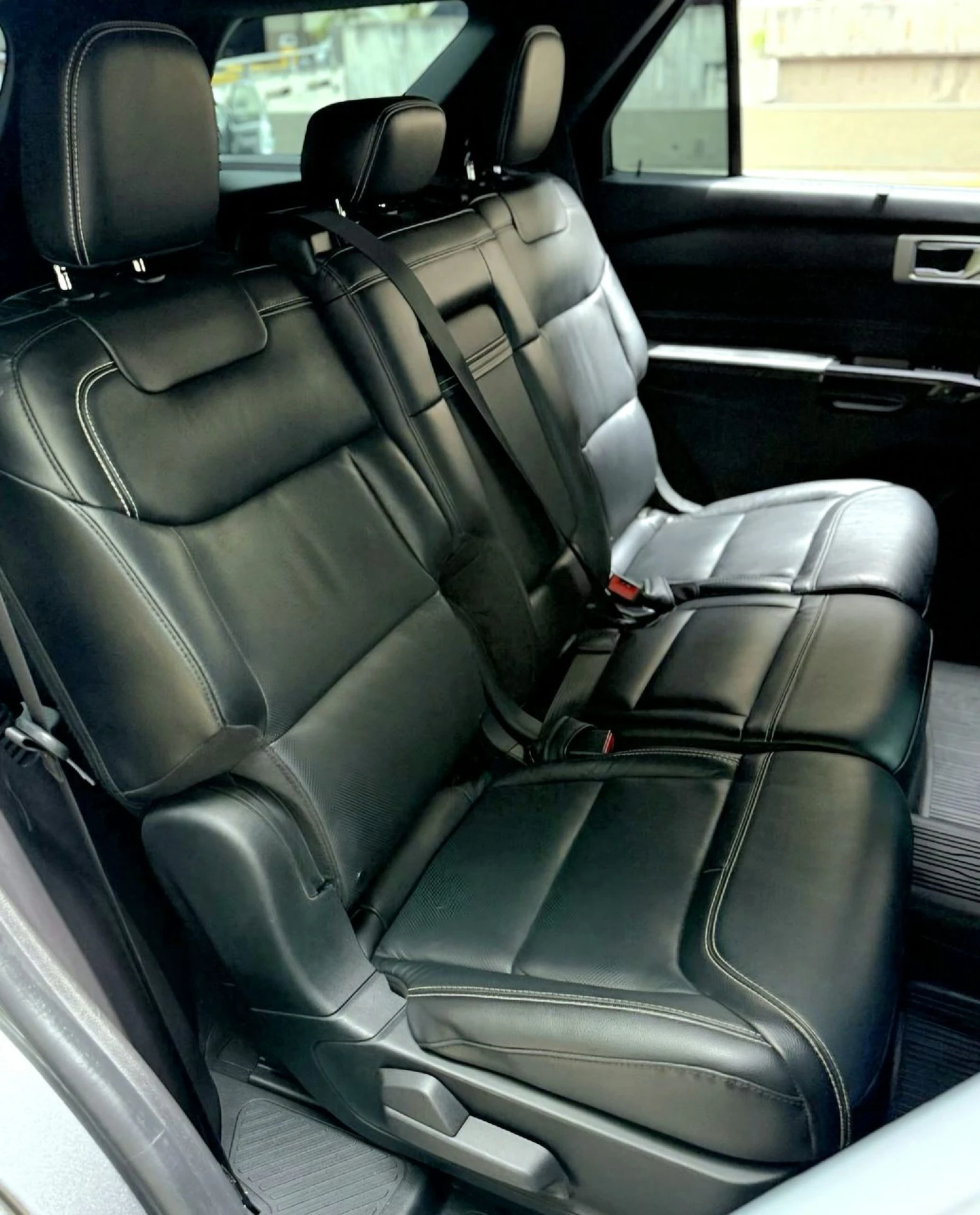 2022 Ford Explorer ST — foto 17
