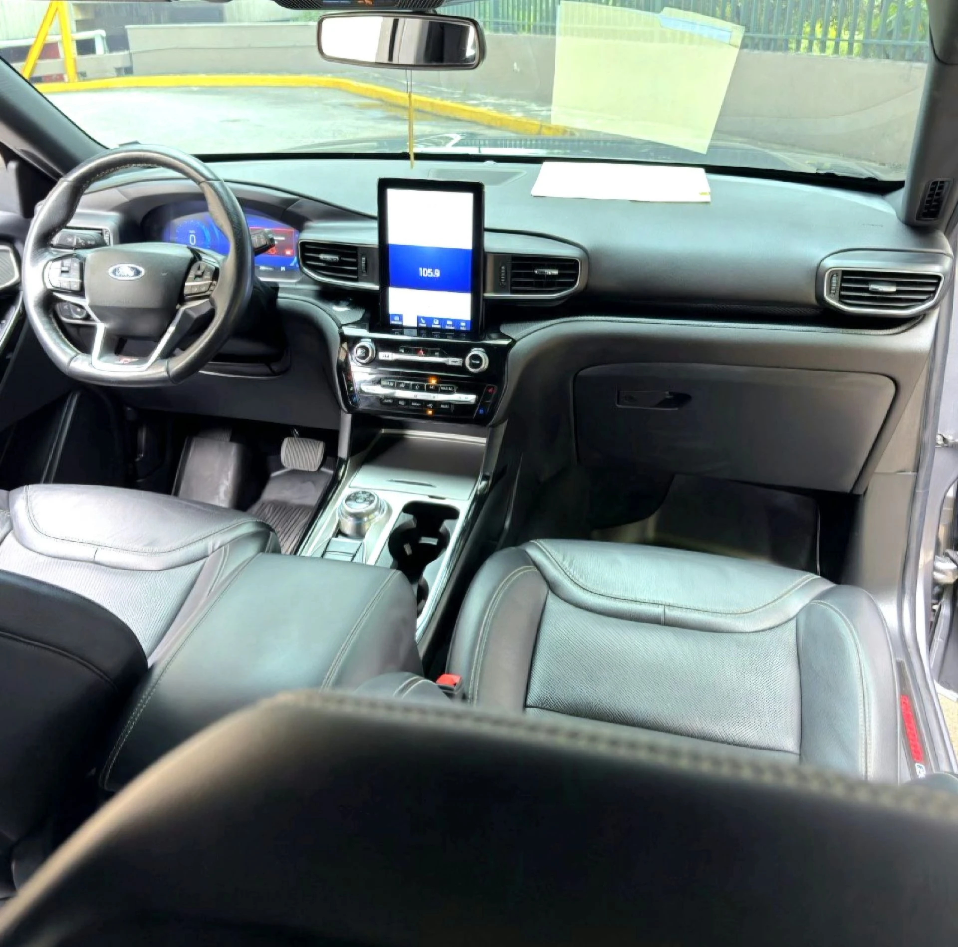 2022 Ford Explorer ST — foto 19
