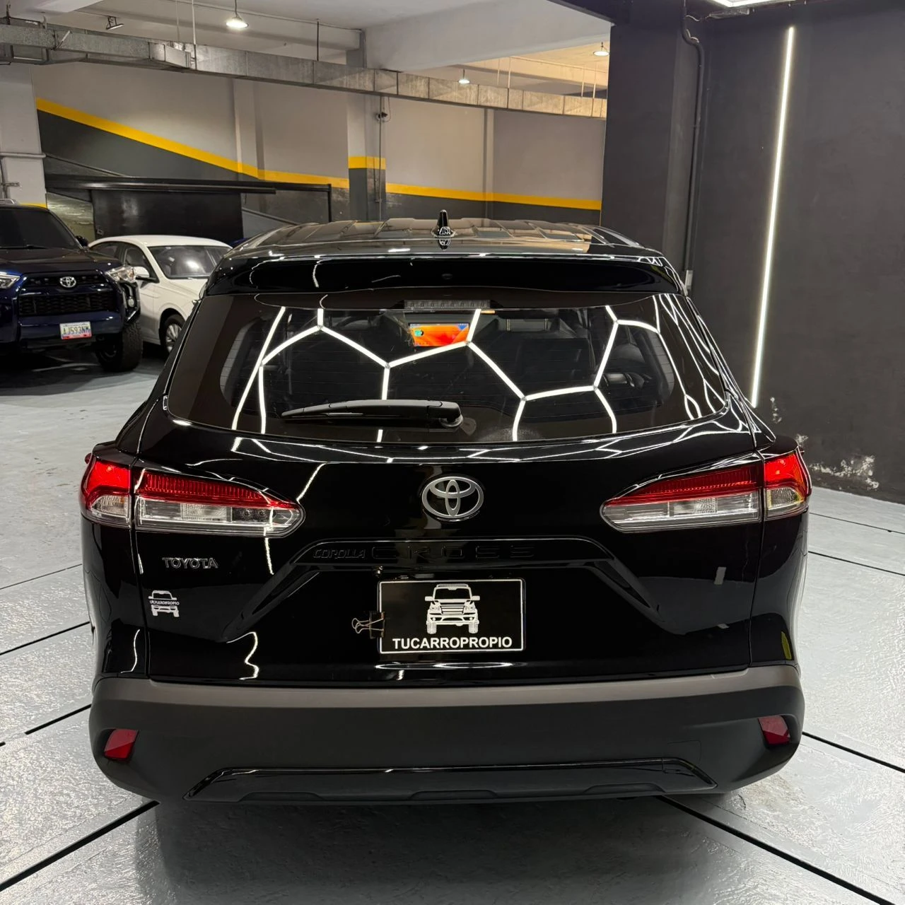 2026 Toyota Corolla Cross Élite — photo 3