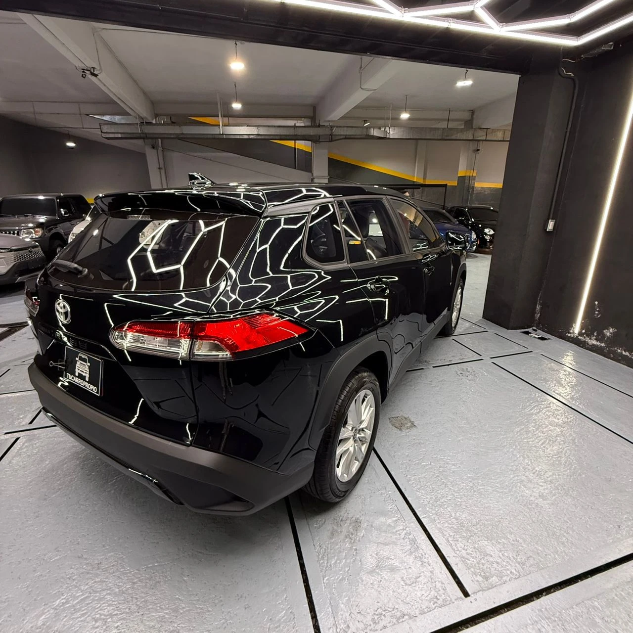 2026 Toyota Corolla Cross Élite — photo 4