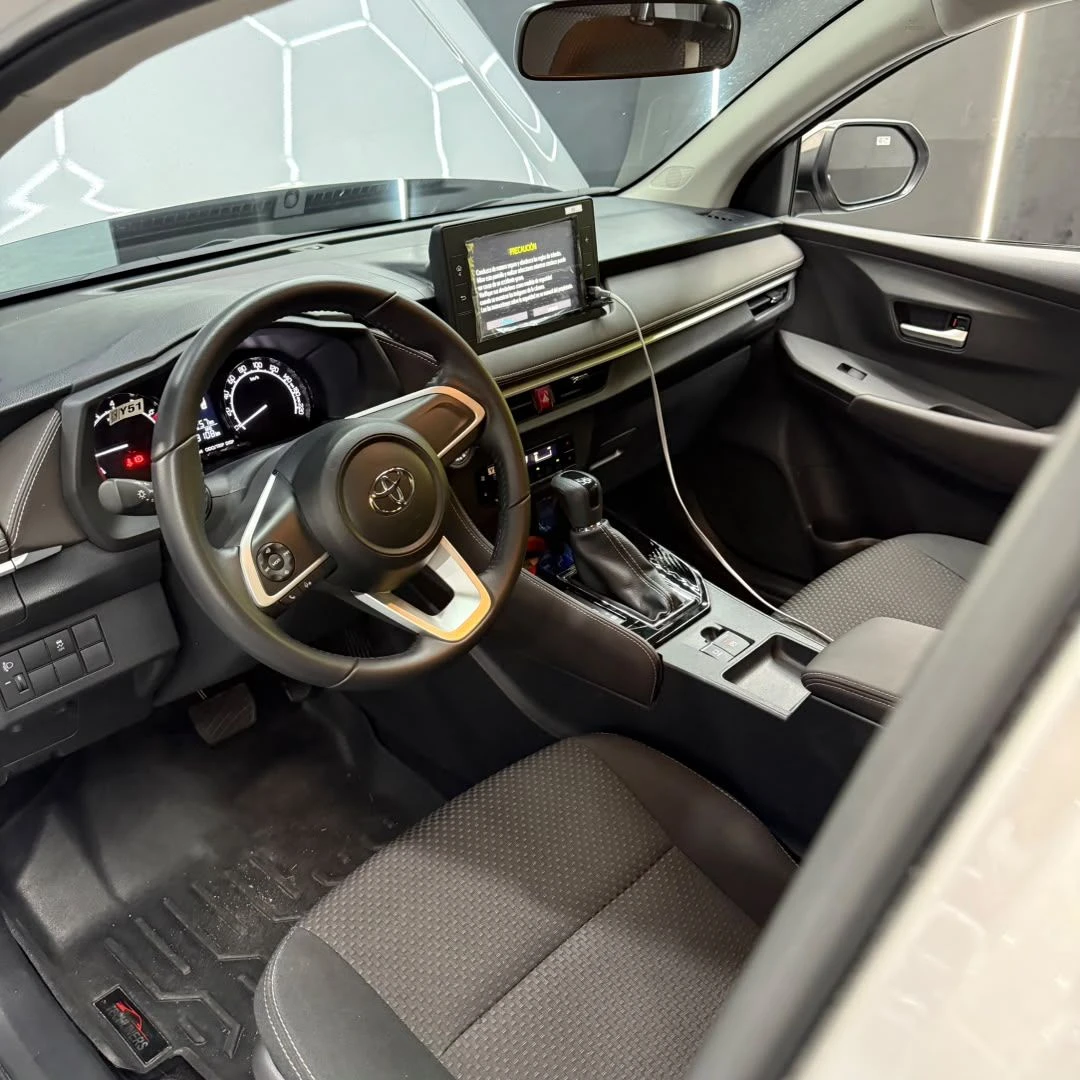 2025 Toyota Yaris E — foto 6