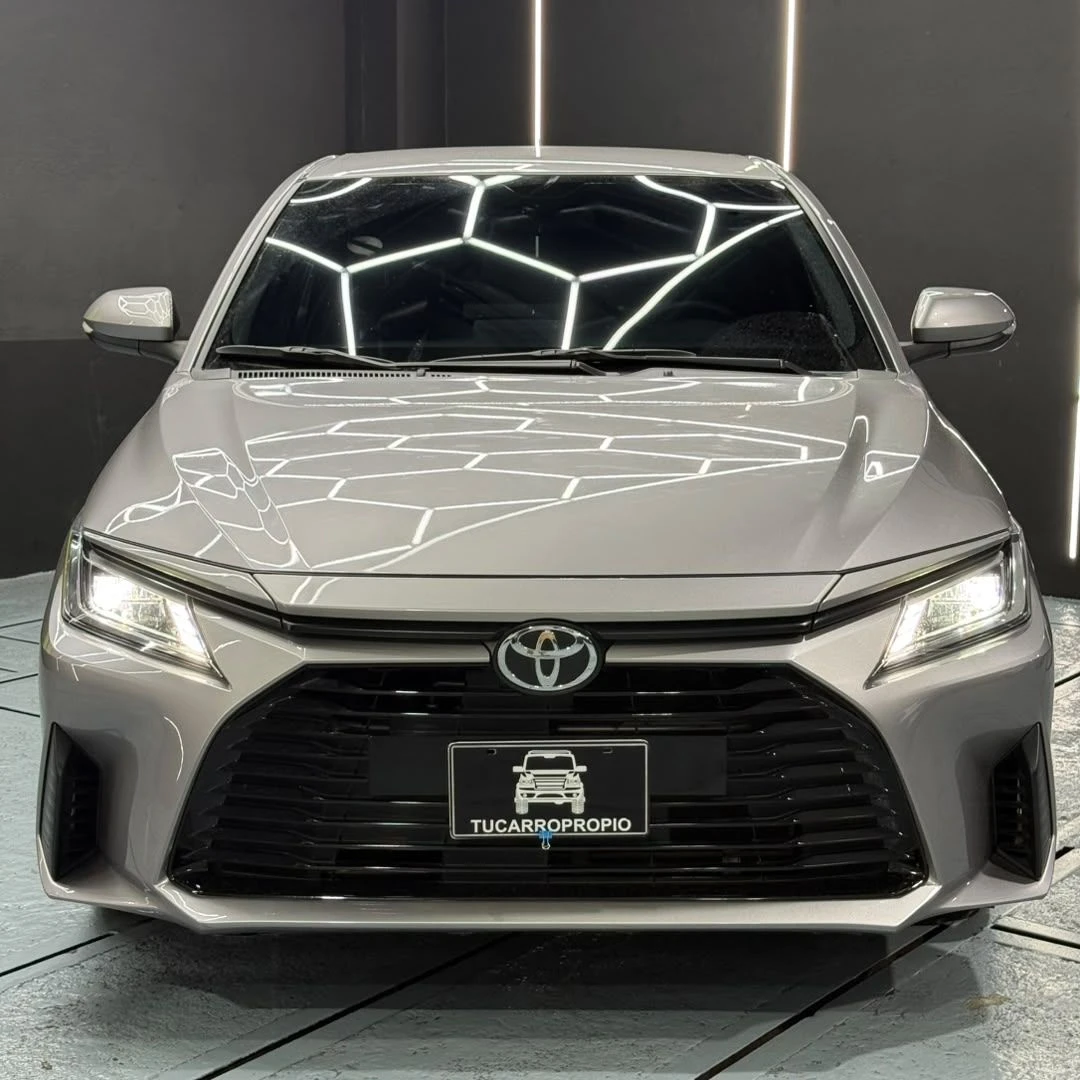 2025 Toyota Yaris E — foto 3