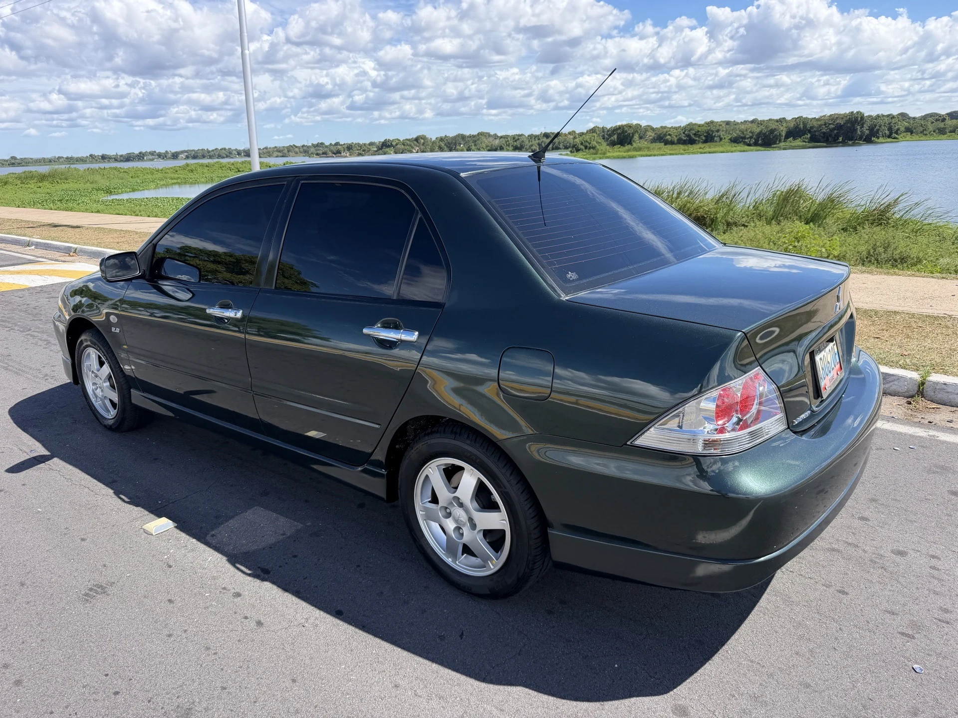 2013 Mitsubishi Lancer Touring — foto 3