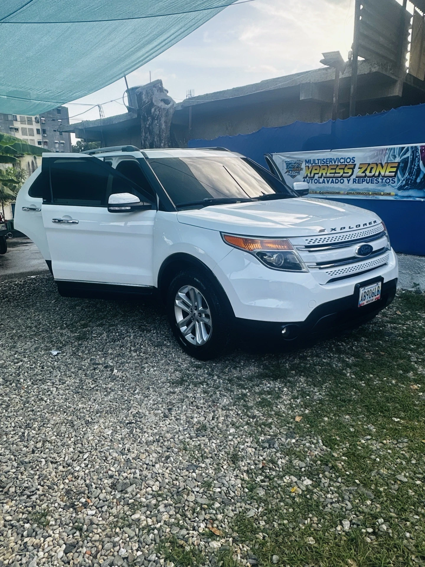 2013 Ford Explorer Limited — foto 2